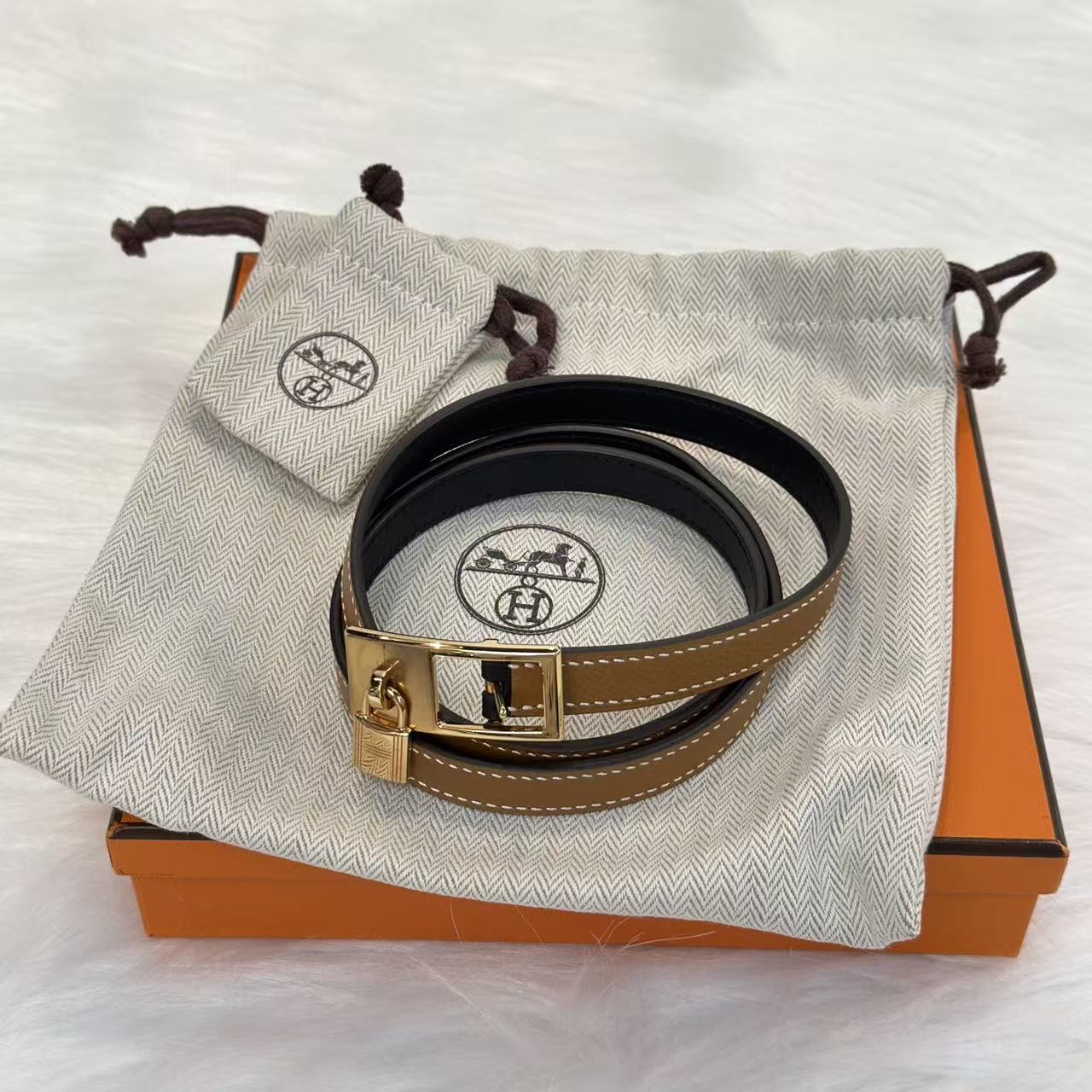 Hermès Kelly皮帶 超易襯顏色配金扣💛