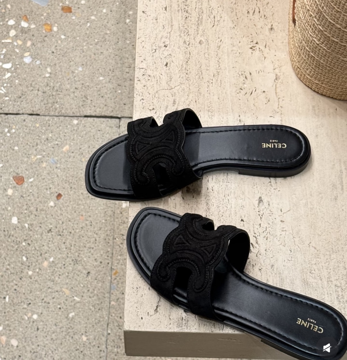 限時精選折扣✨新款🆕訂貨📮Celine Marina suede 涼鞋  Size 36-40/41