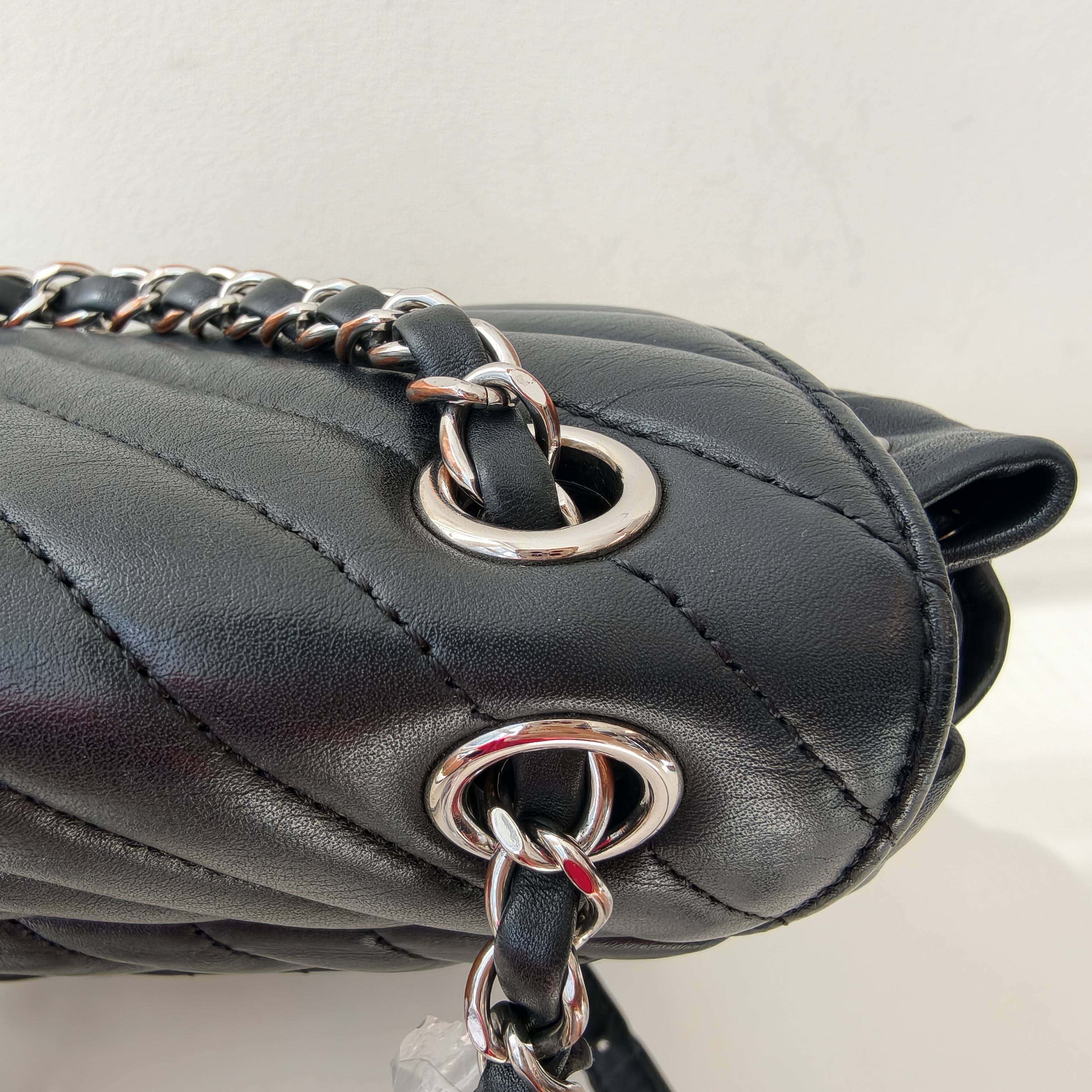 【預訂貨品】Chanel黑色小牛皮書包