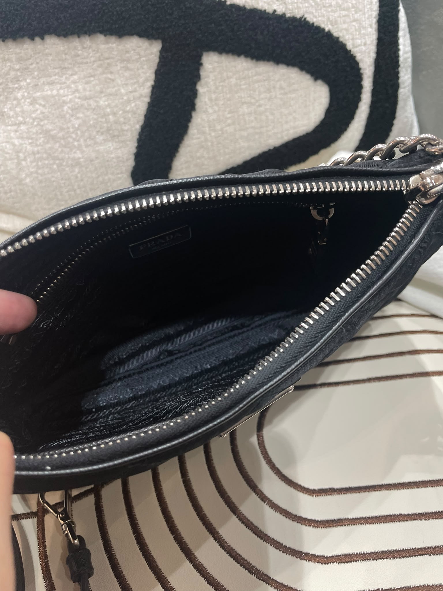 PRADA IBH026 Bandoliera Tessuto Impuntu re-nylon bag 100%Authentic, 98%New ✅Dust bag