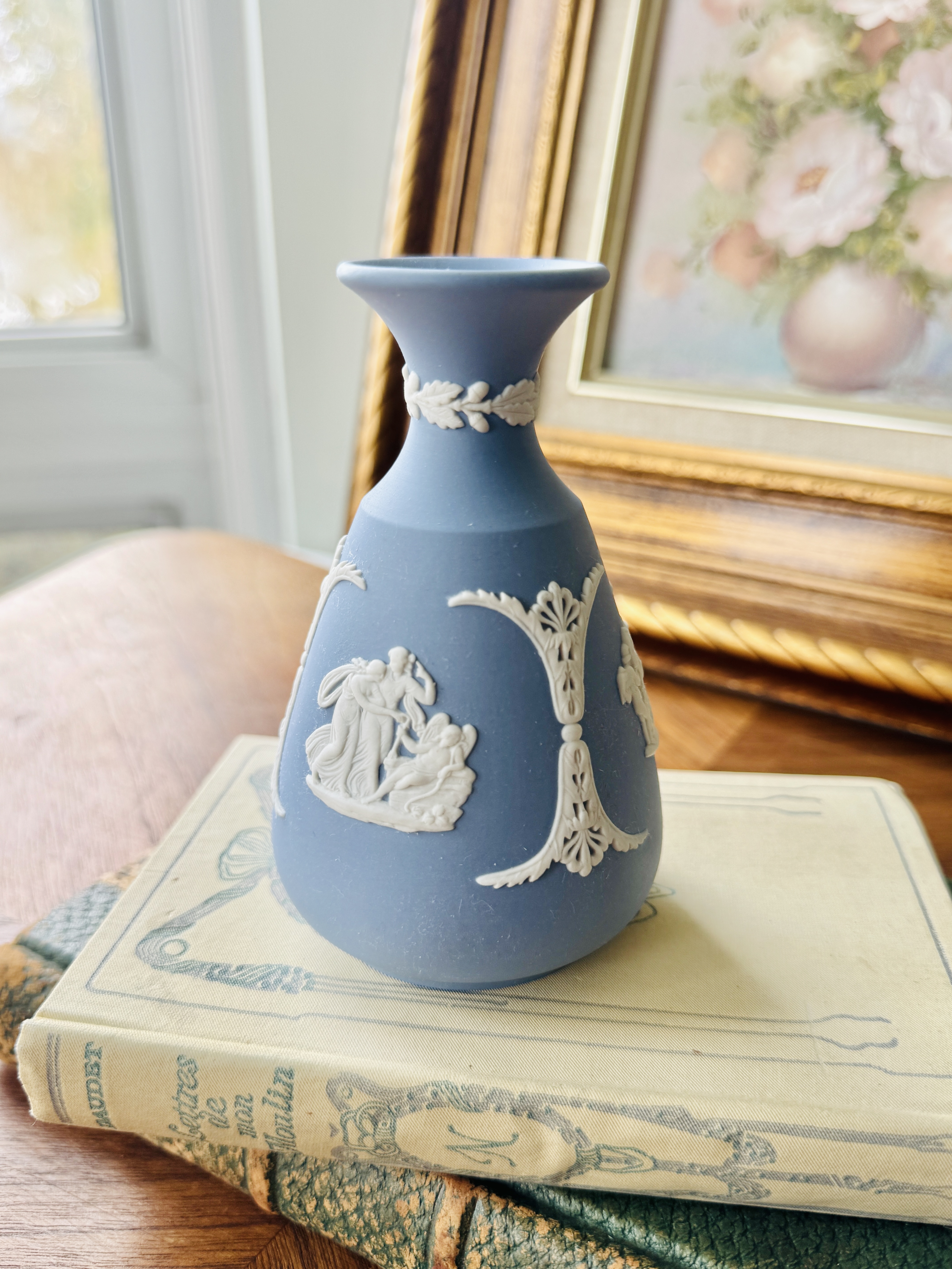 Vintage Wedgwood Blue Jasper Vase (MT2460)