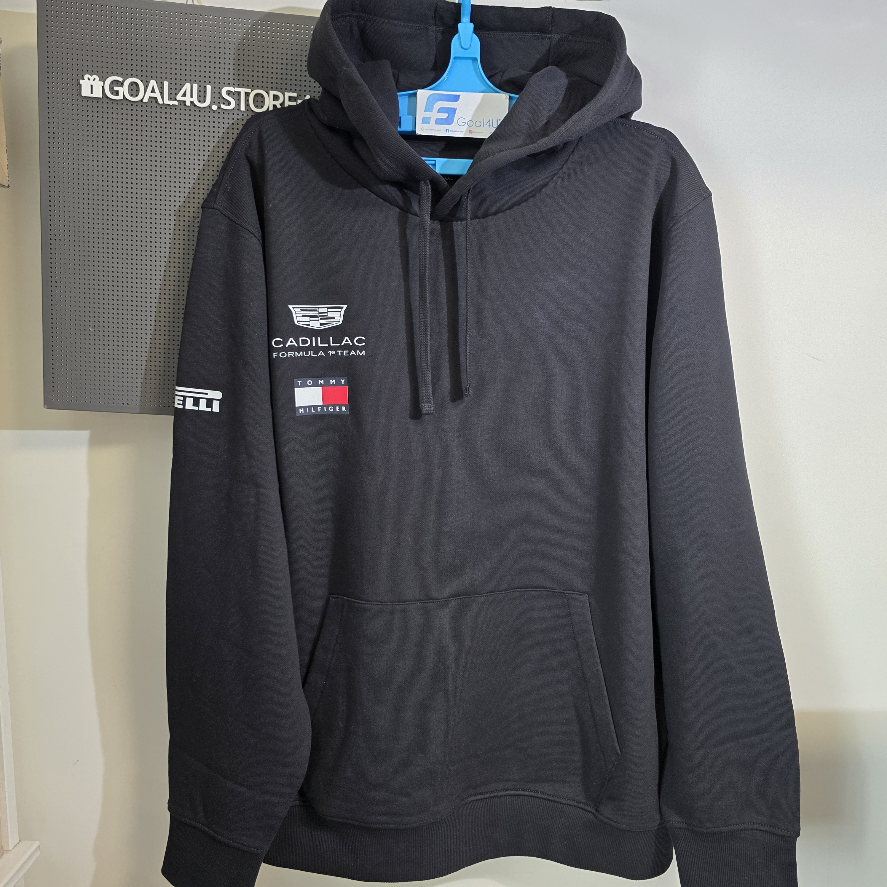 TH x Cadillac F1 Team 凱迪拉克車隊 2026 黑色 Team Hoodie MN0MN00106BDS