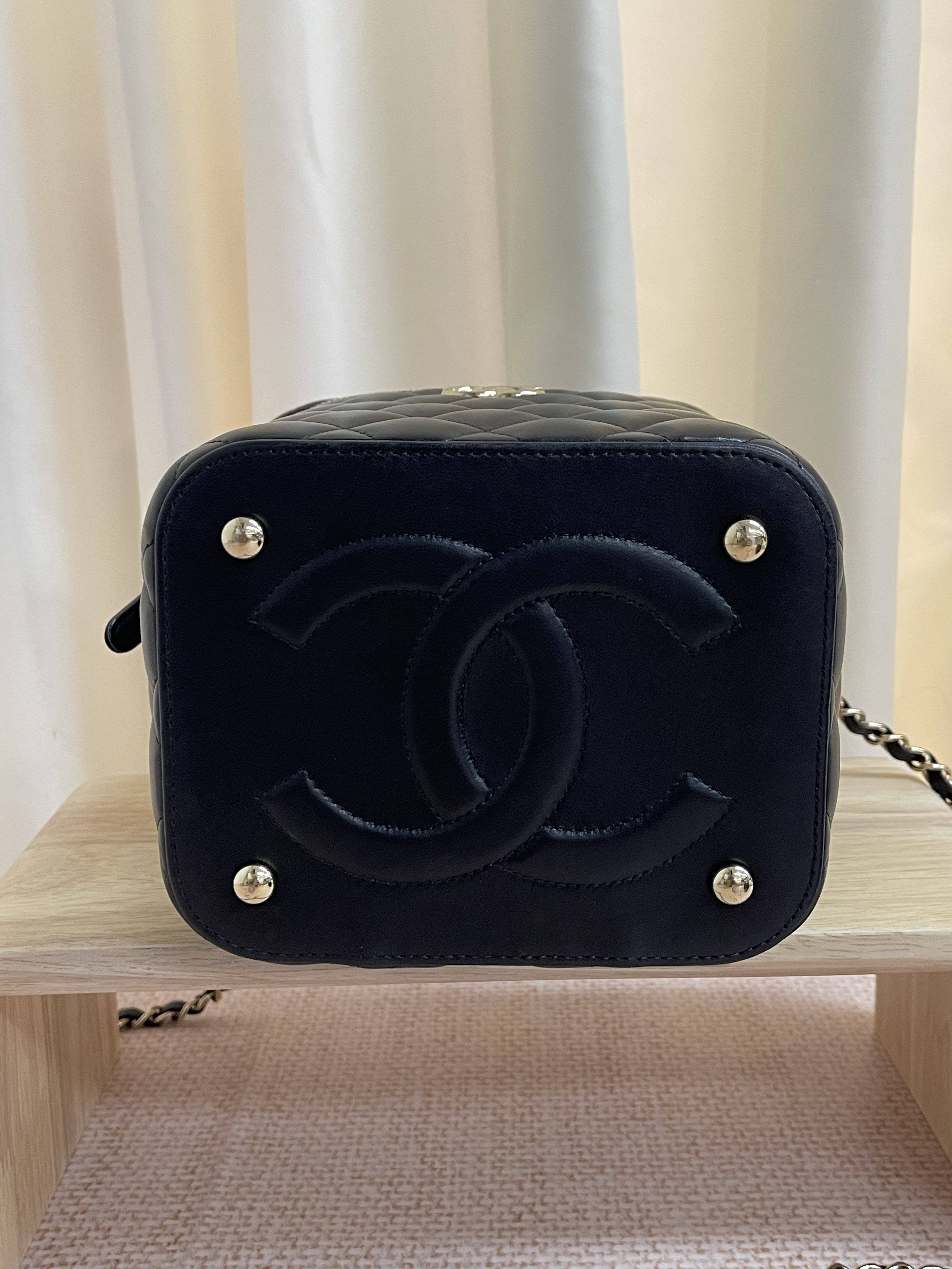 Pre-owned Chanel vanity case / 26NY101
