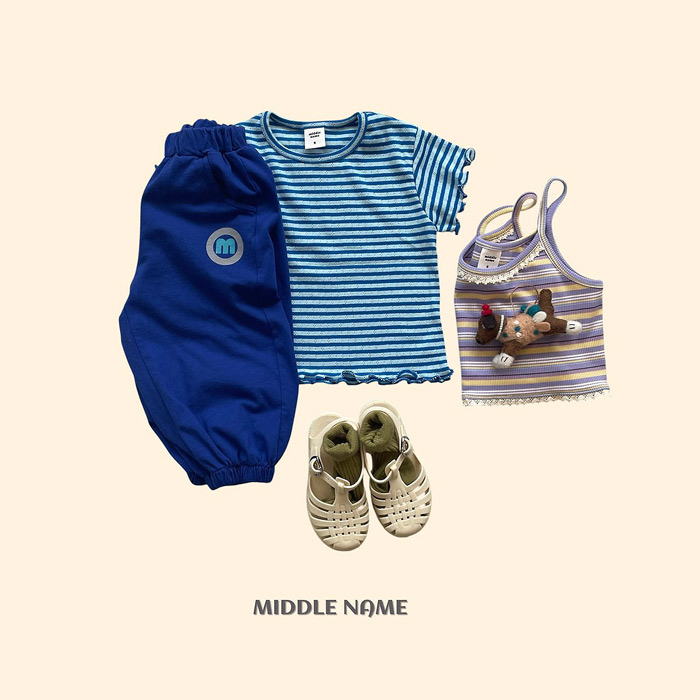 🇰🇷middle name tee