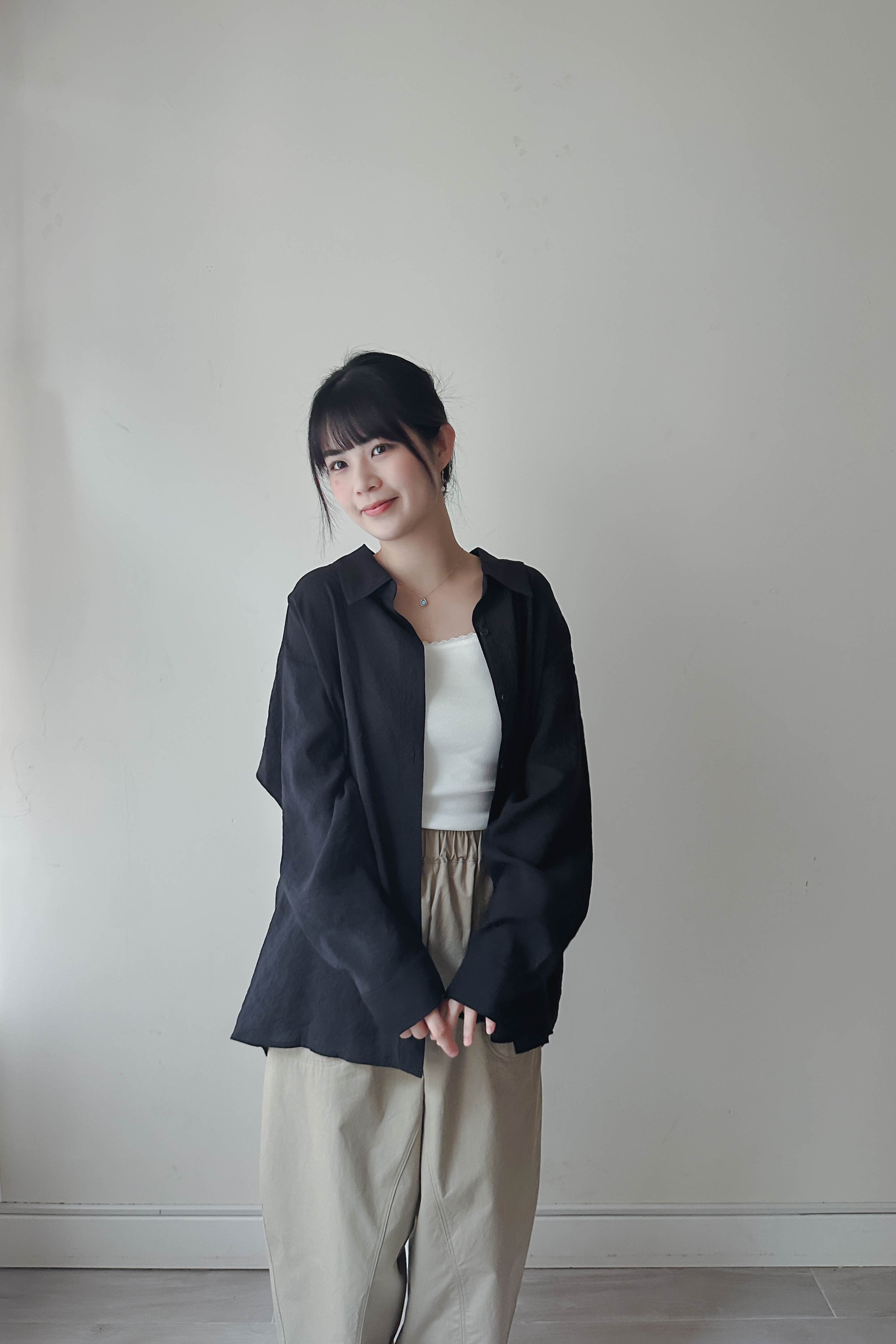 空氣感透膚後扣帶襯衫 (兩色入)