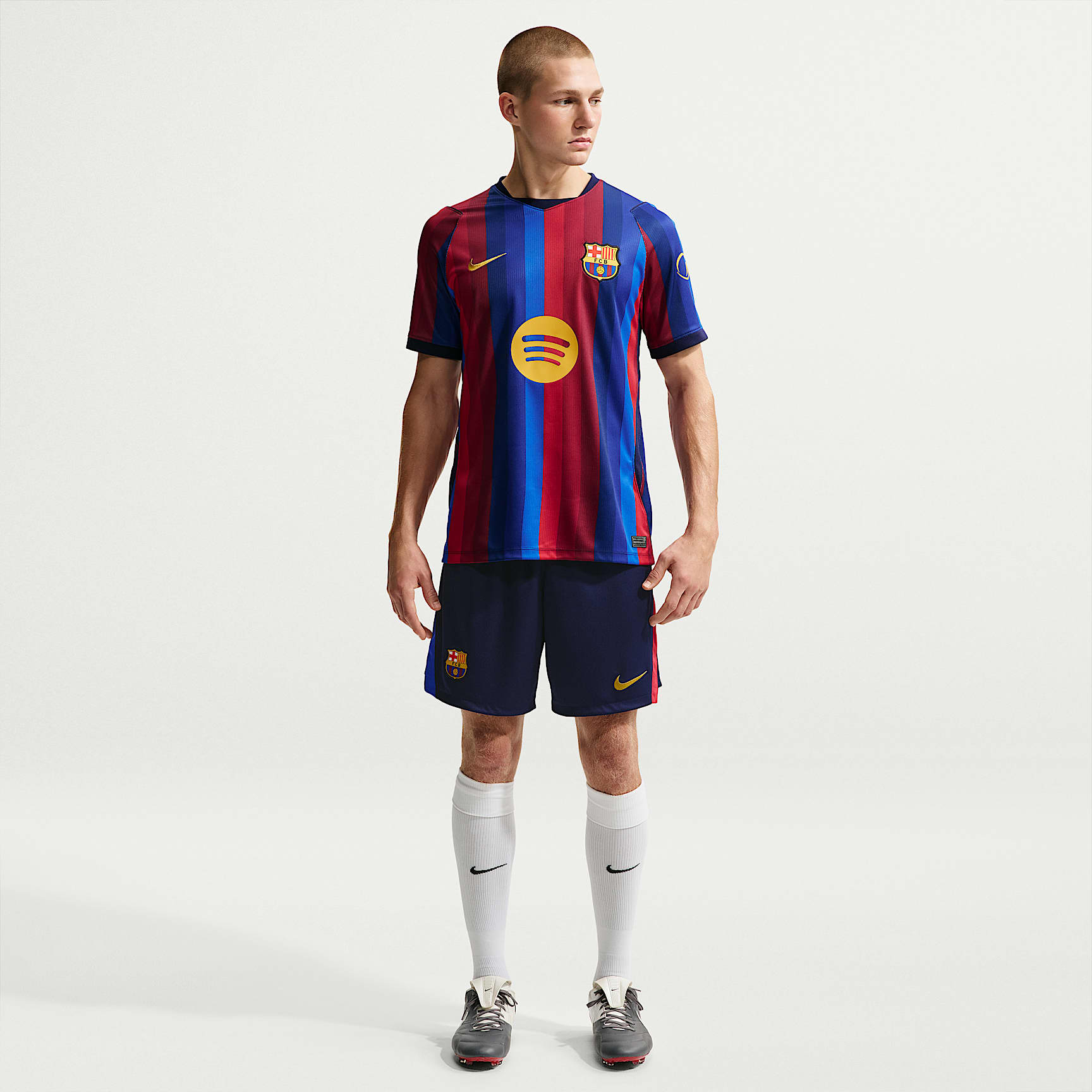 Nike Barcelona 巴塞羅拿 2026-27 主場球迷版球褲 II1947