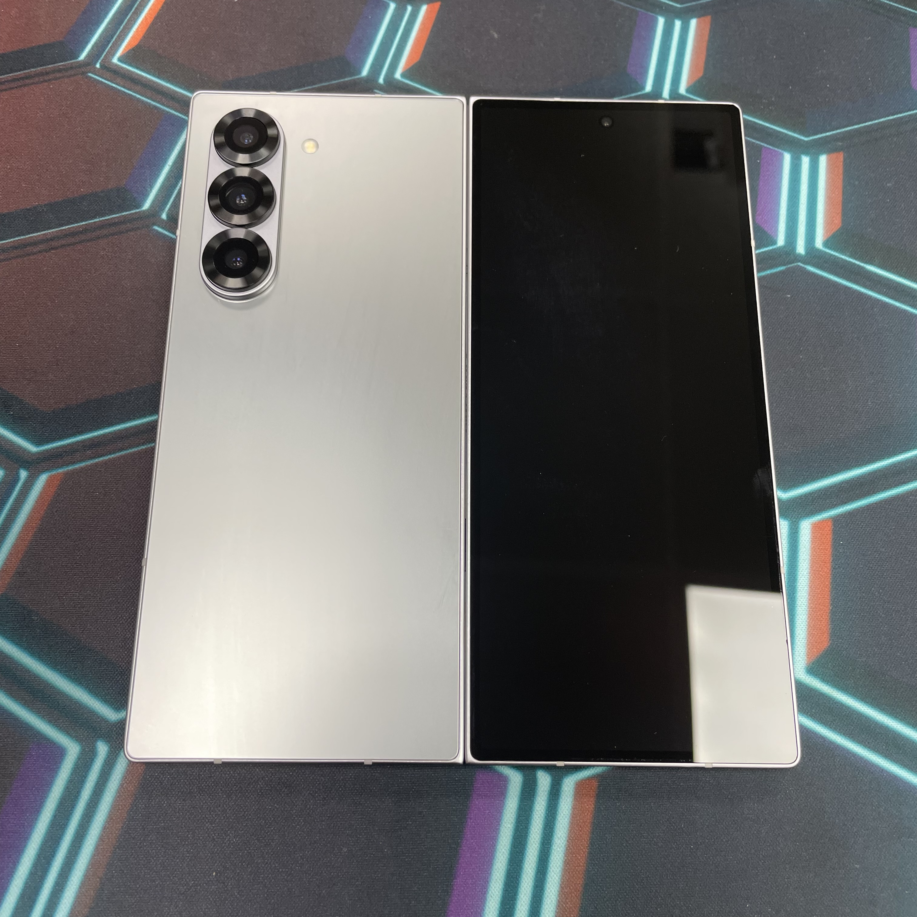 *7331 Galaxy Z Fold 6 完美機 12+512GB 銀色 sliver