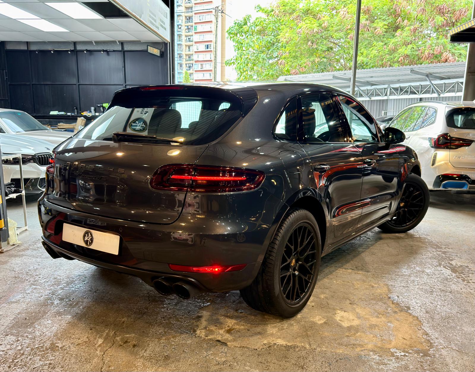 Porsche Macan GTS 2016