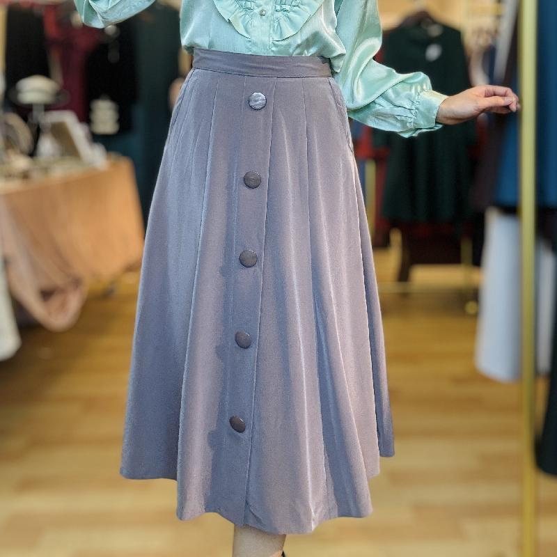Vintage Button-Accented Grey Swing Skirt with pockets - 28~28.5" (TBC)