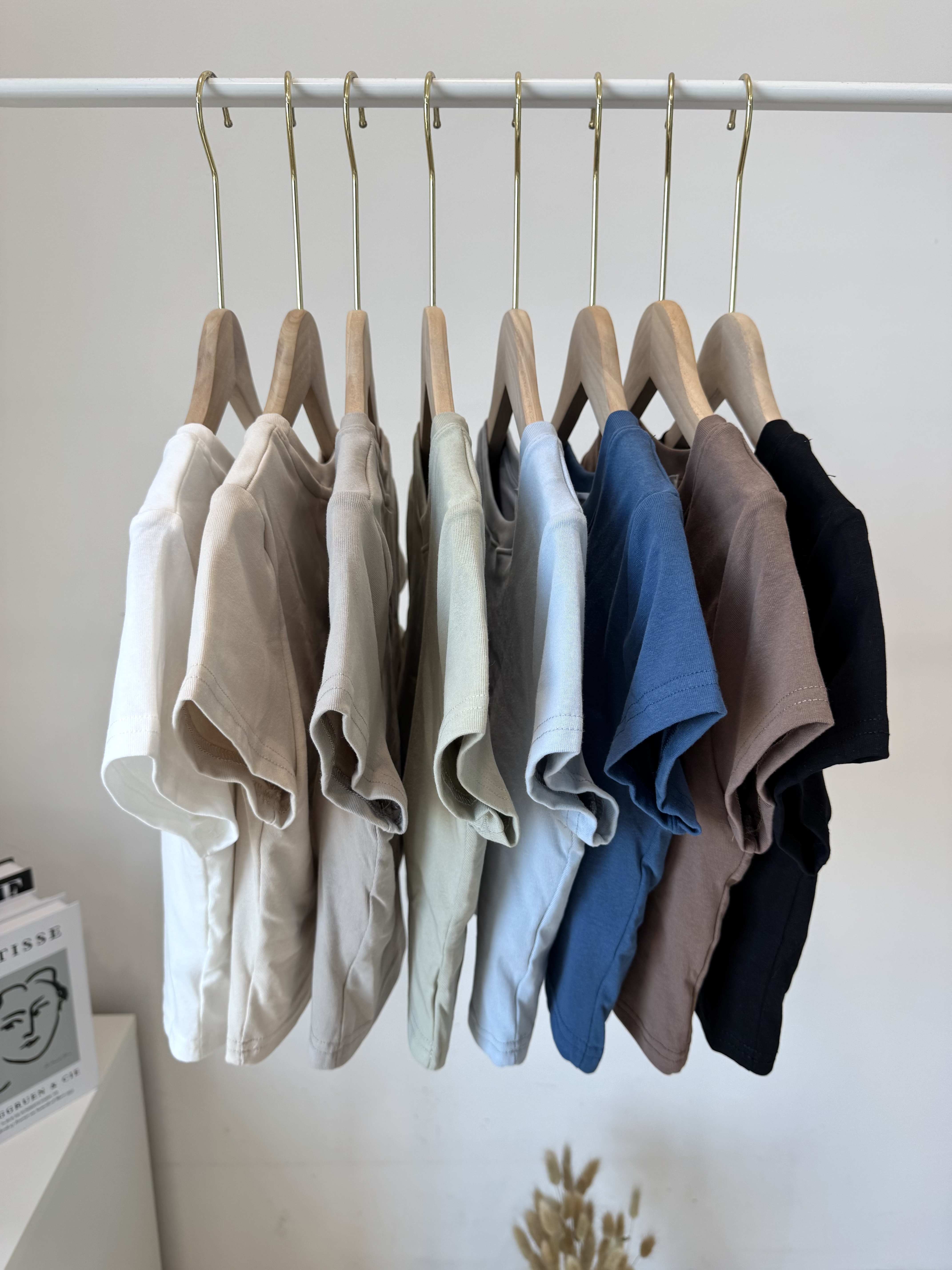 【跑量福利价】Jelly Buny Daily Plain Padded Crop Tee (Removable) 自带胸垫果冻纯色短款Tee(胸垫可拆卸) 【 8 Colours 】