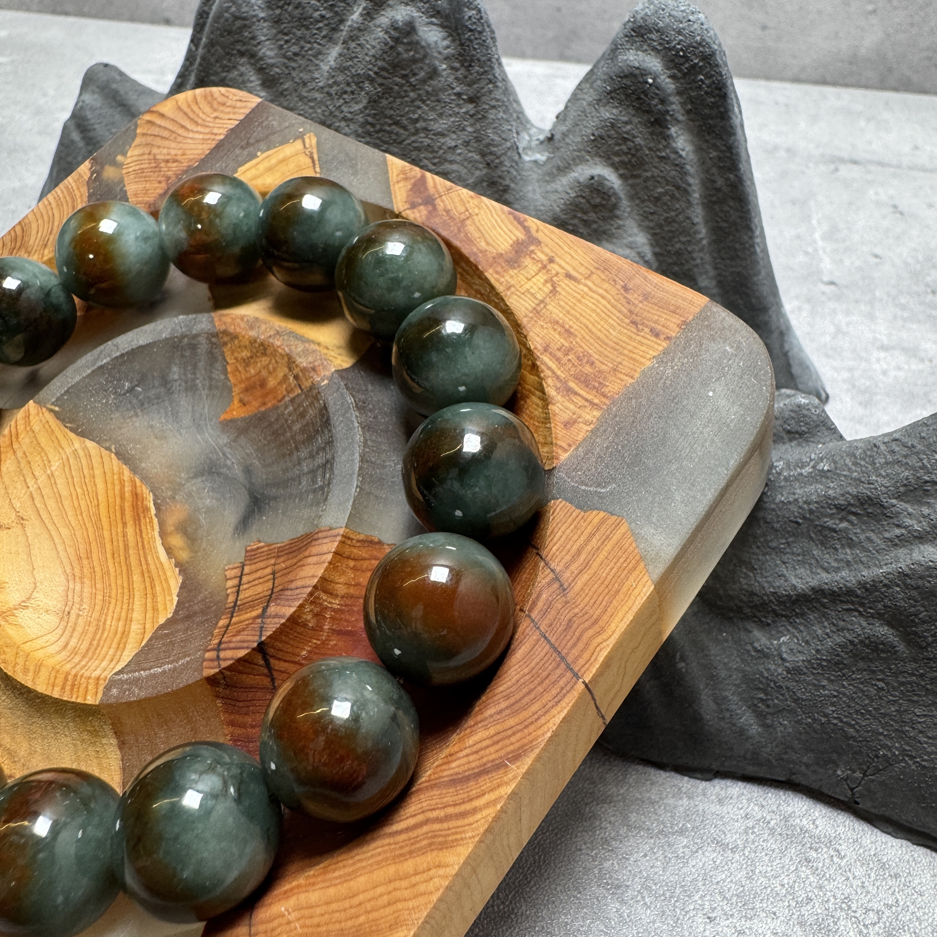 稀有自然紅翡油青種翡翠手串-532