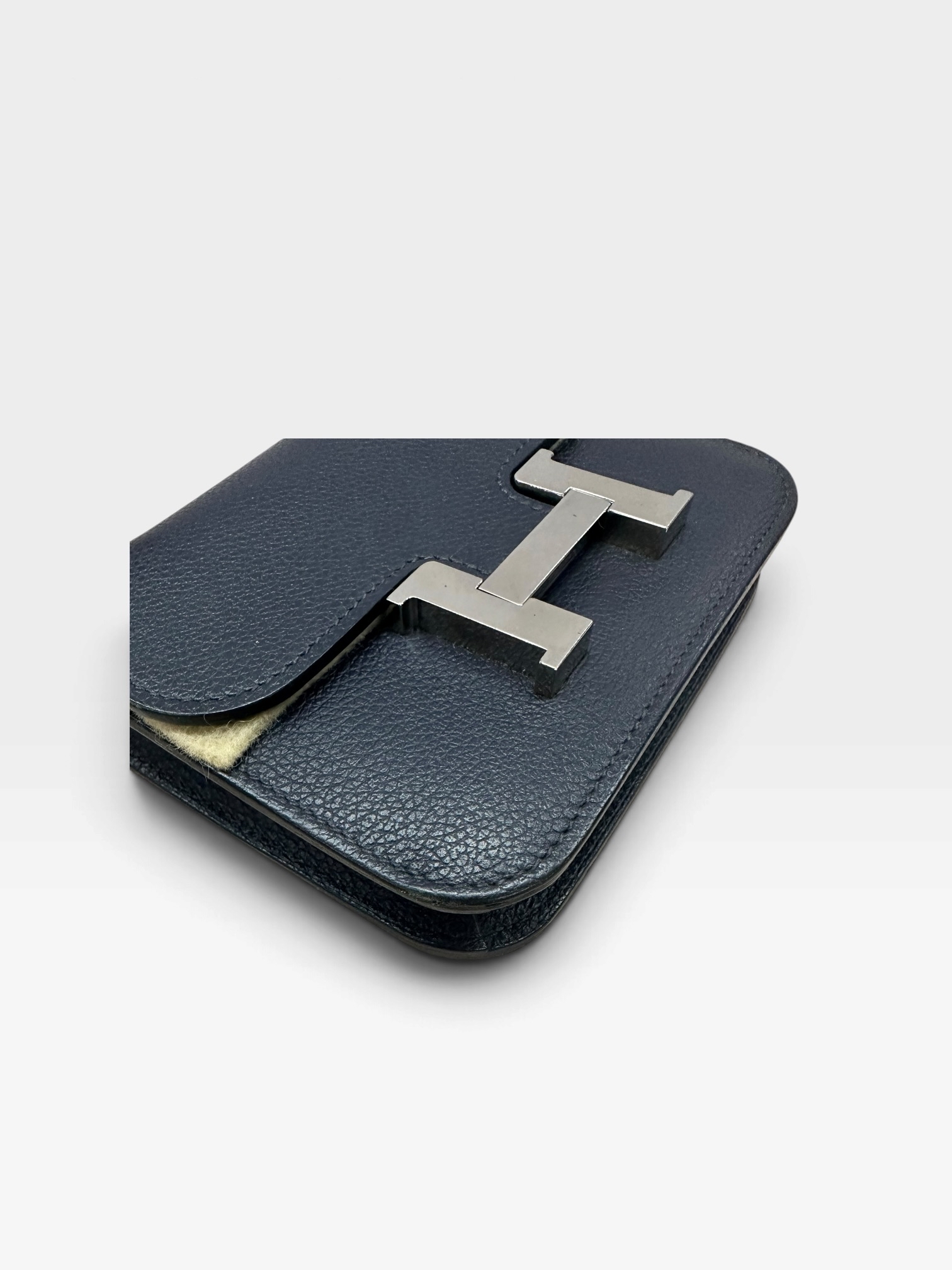 Pre-Owned Hermès Constance Slim wallet/Stamp U/Product Code: 102010