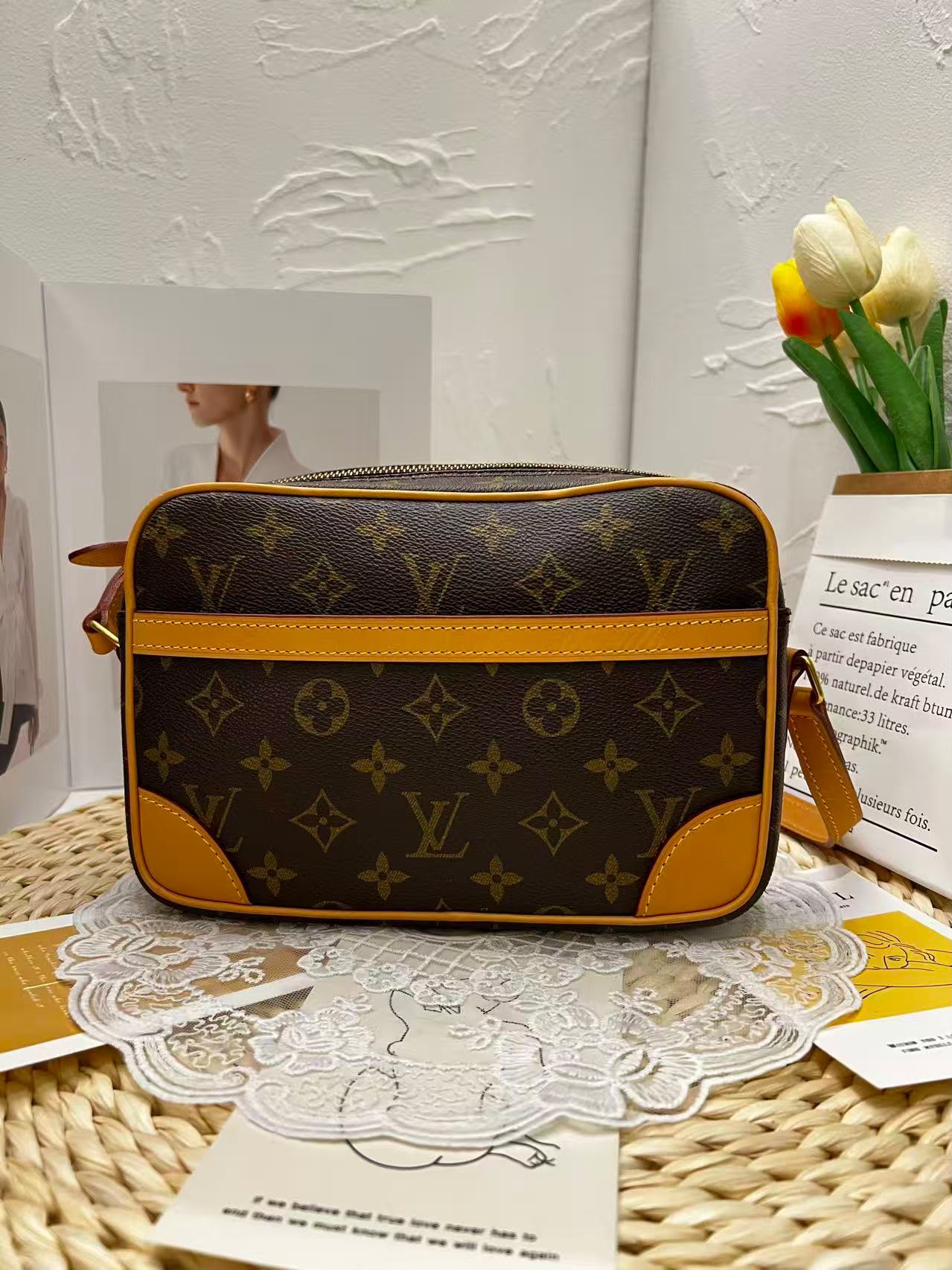 LV Monogram Trocadero（爆款相機包）