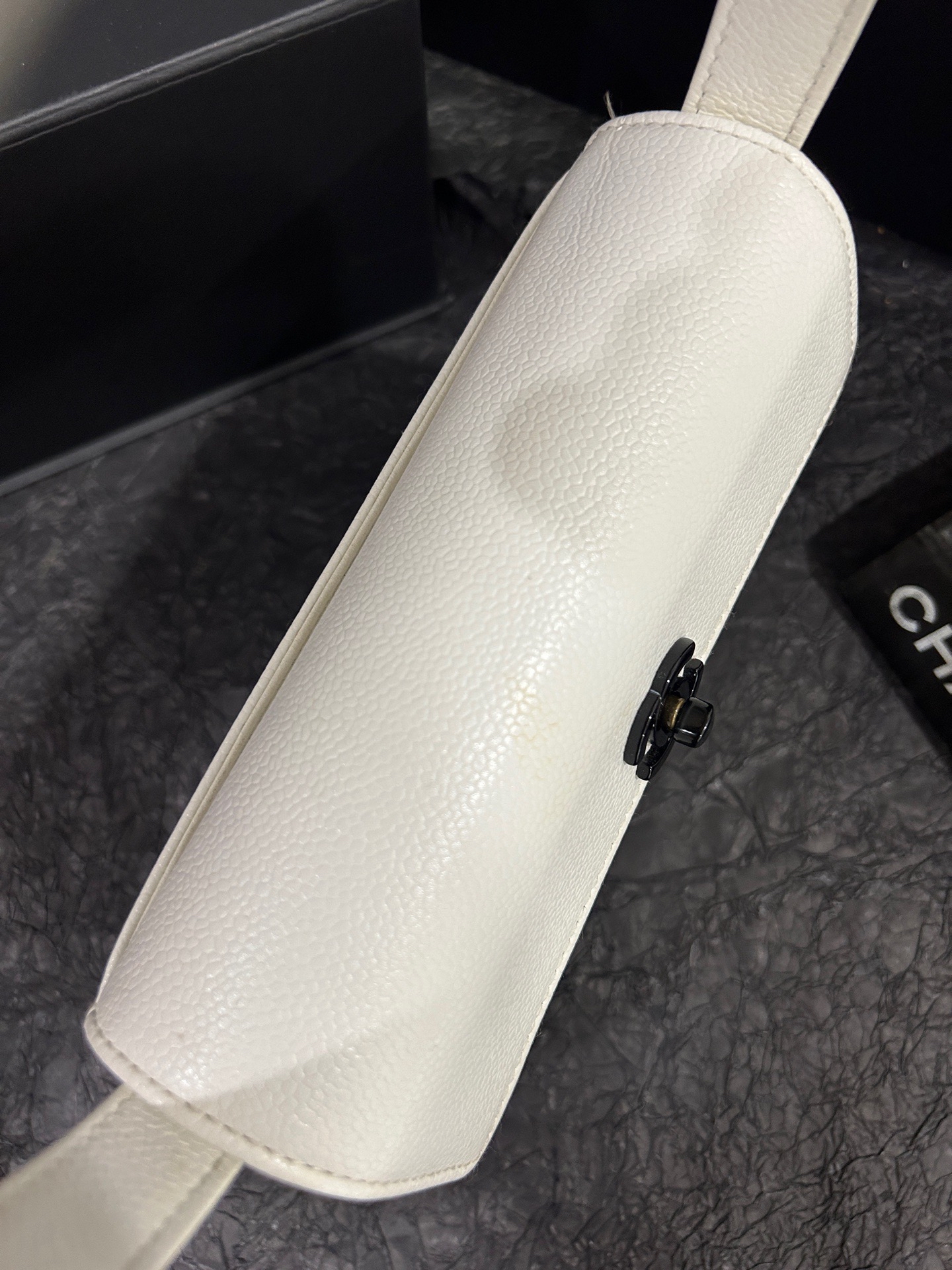 【預訂貨品】Chanel 白色腋下Kelly