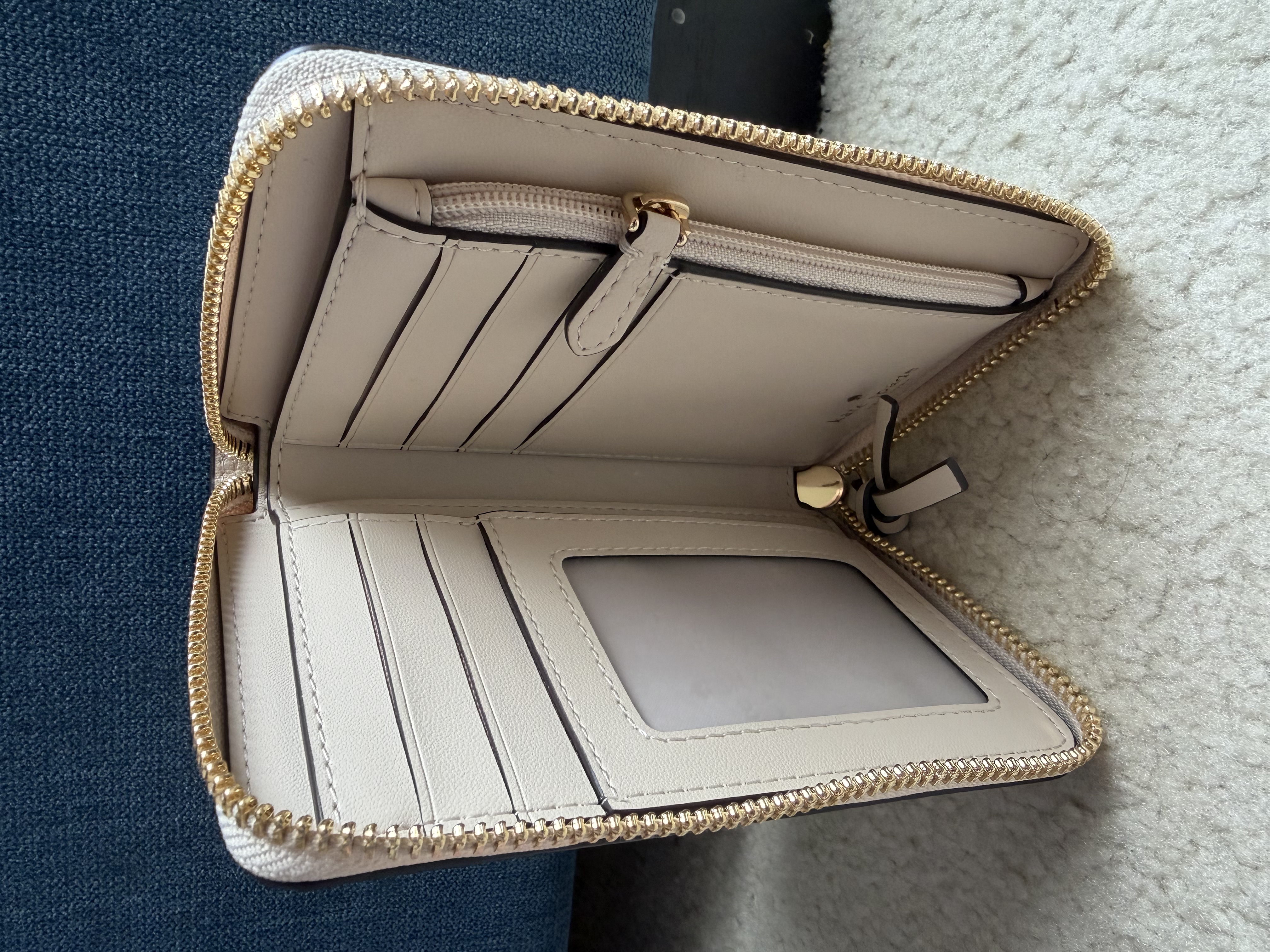 Kate Spade 拉鍊中型錢包