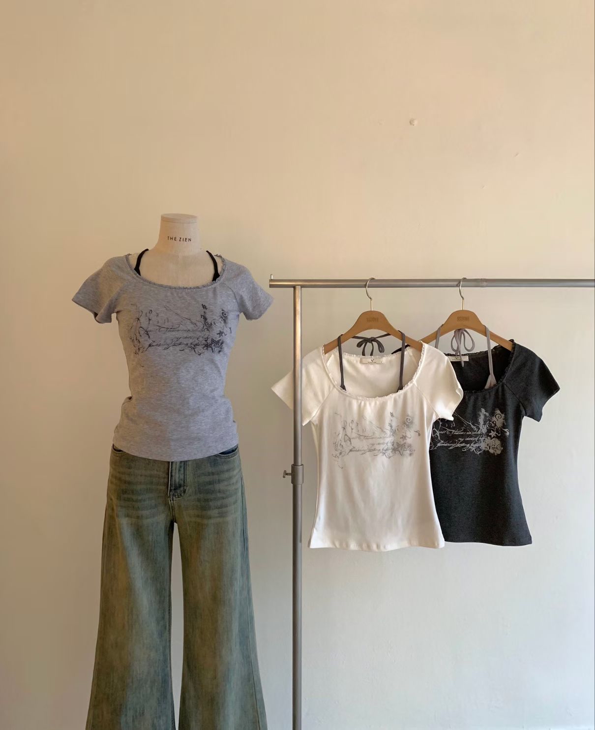 韓國lacy邊邊塗鴉假兩件Top🍀