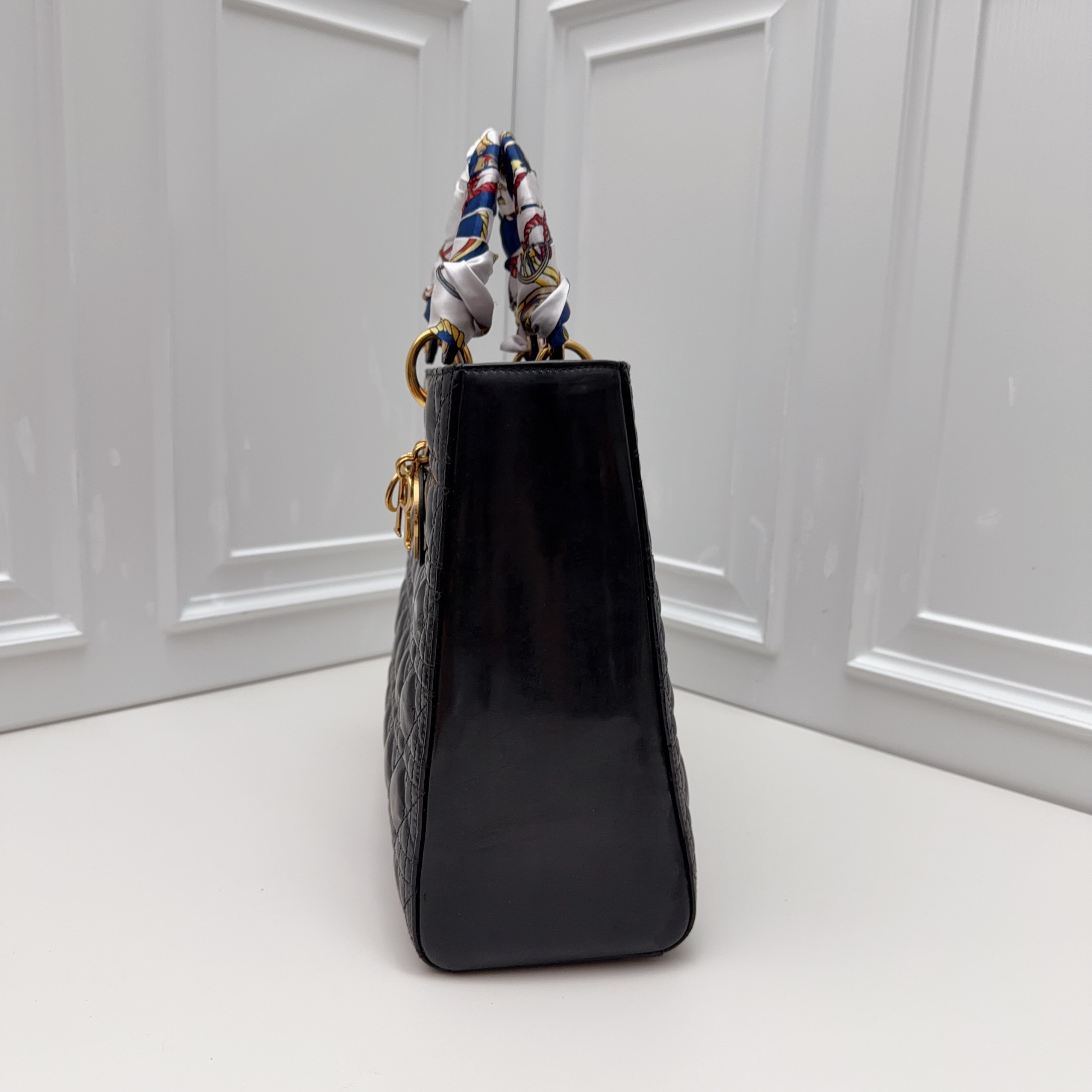 【預訂貨品】Dior七格漆皮黑金戴妃包 