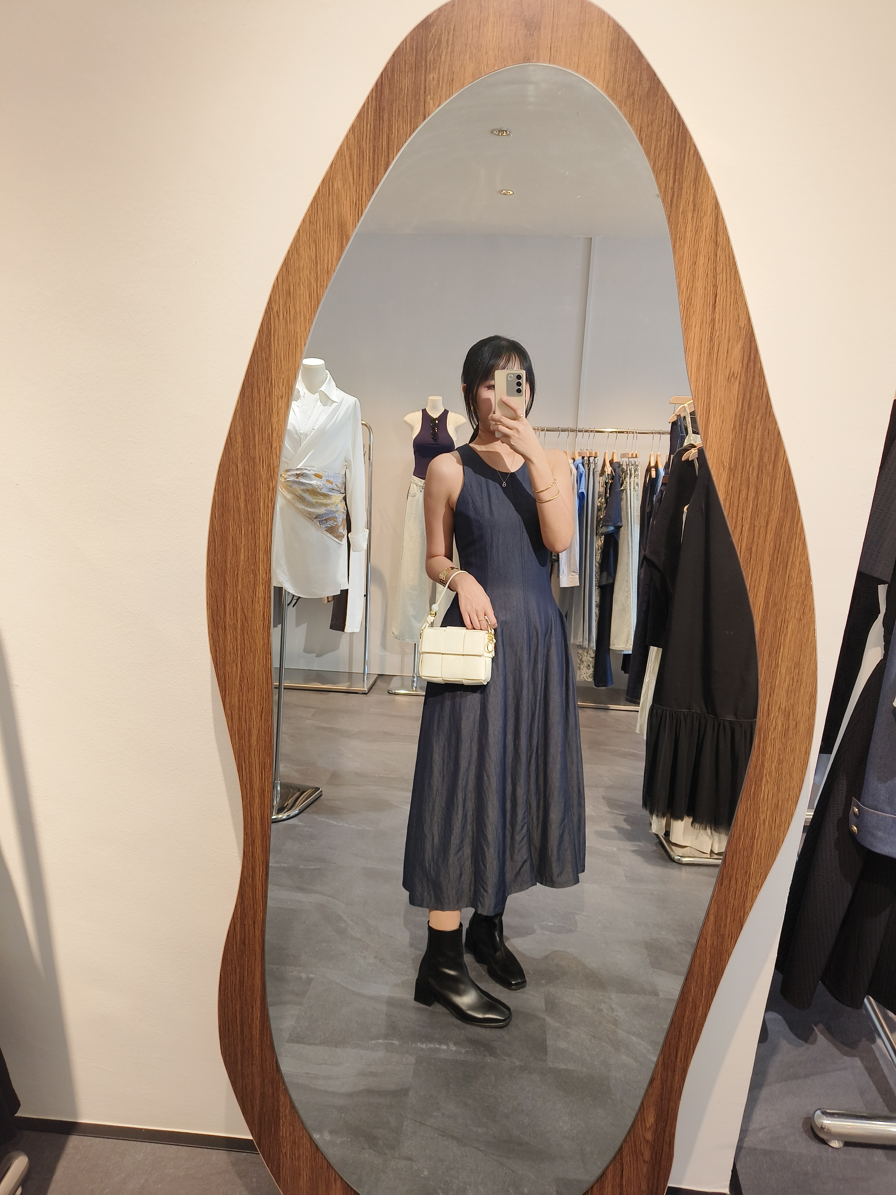 收腰背心裙 Cinched Waist Tank Dress