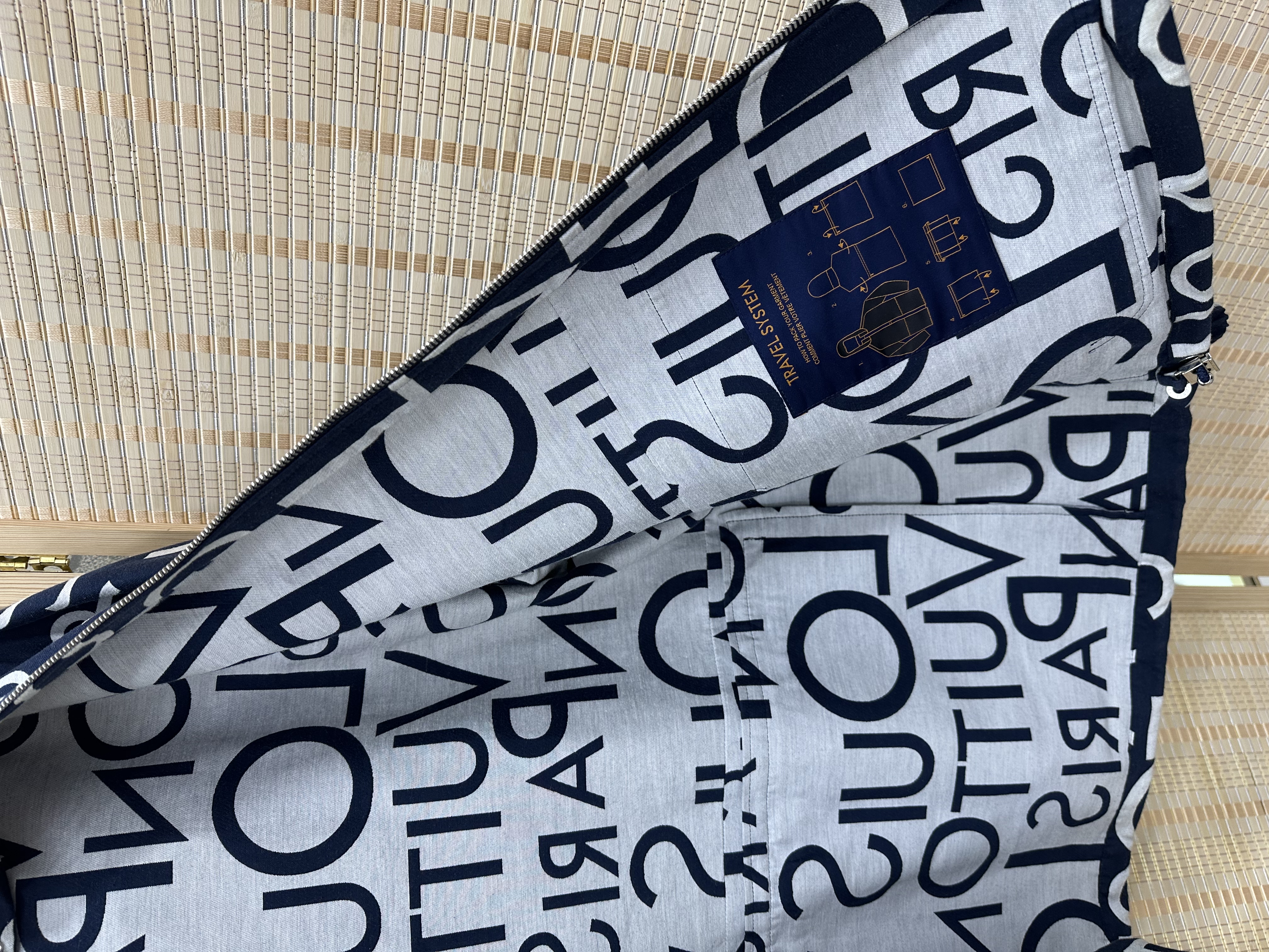 直播貨品 |  [1個-$100 2個-$300］F33