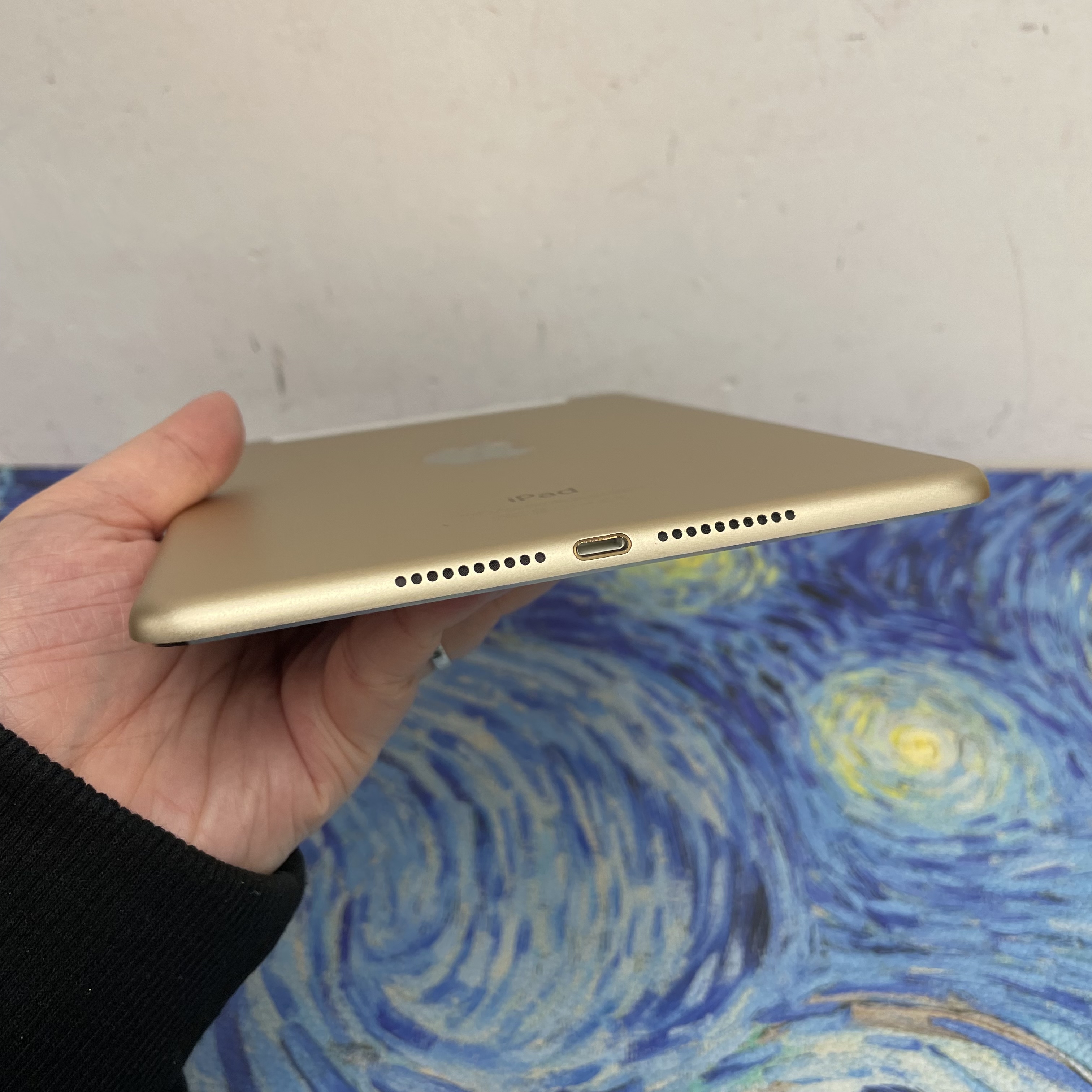 *483889 iPad mini 4 完美機 128GB 插卡版 金色