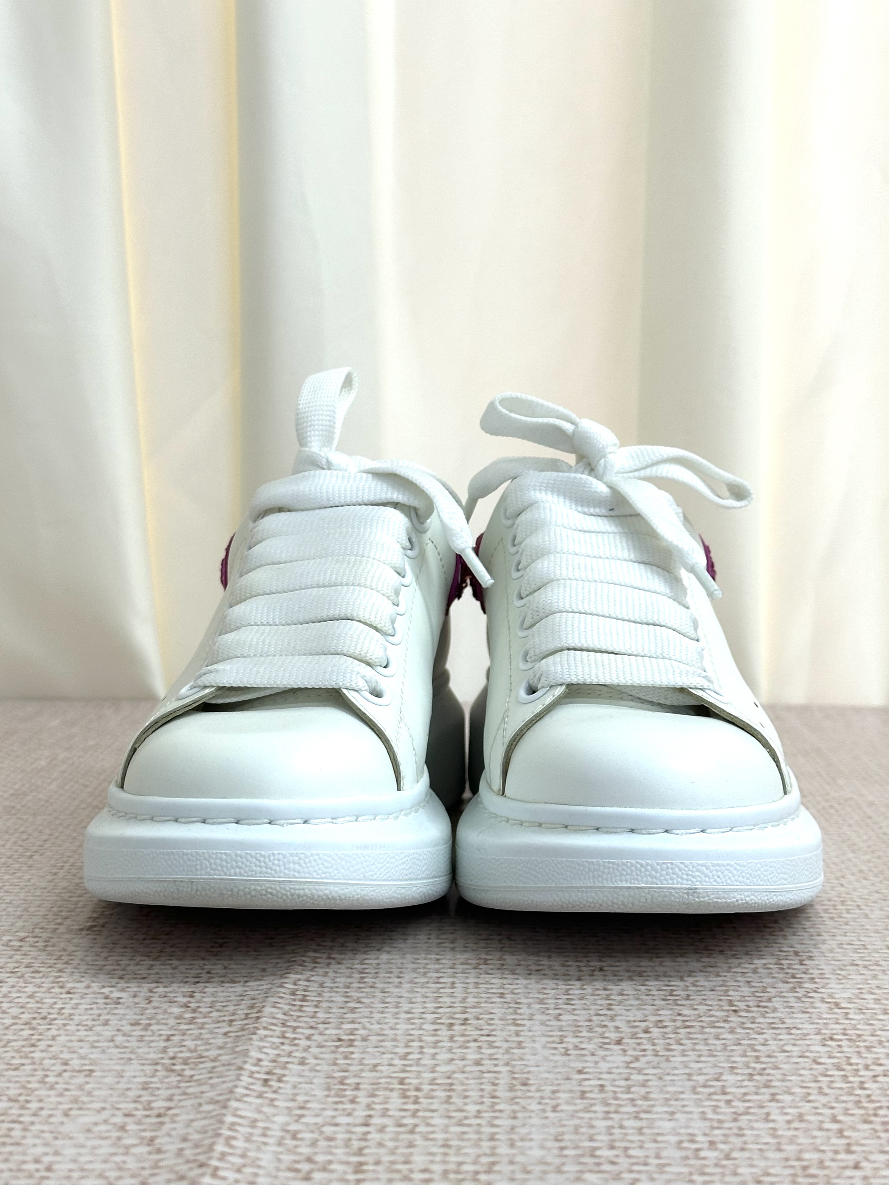 Pre-Owned  Alexander McQueen Pink Crystal Sneakers / Product Code: 26040721