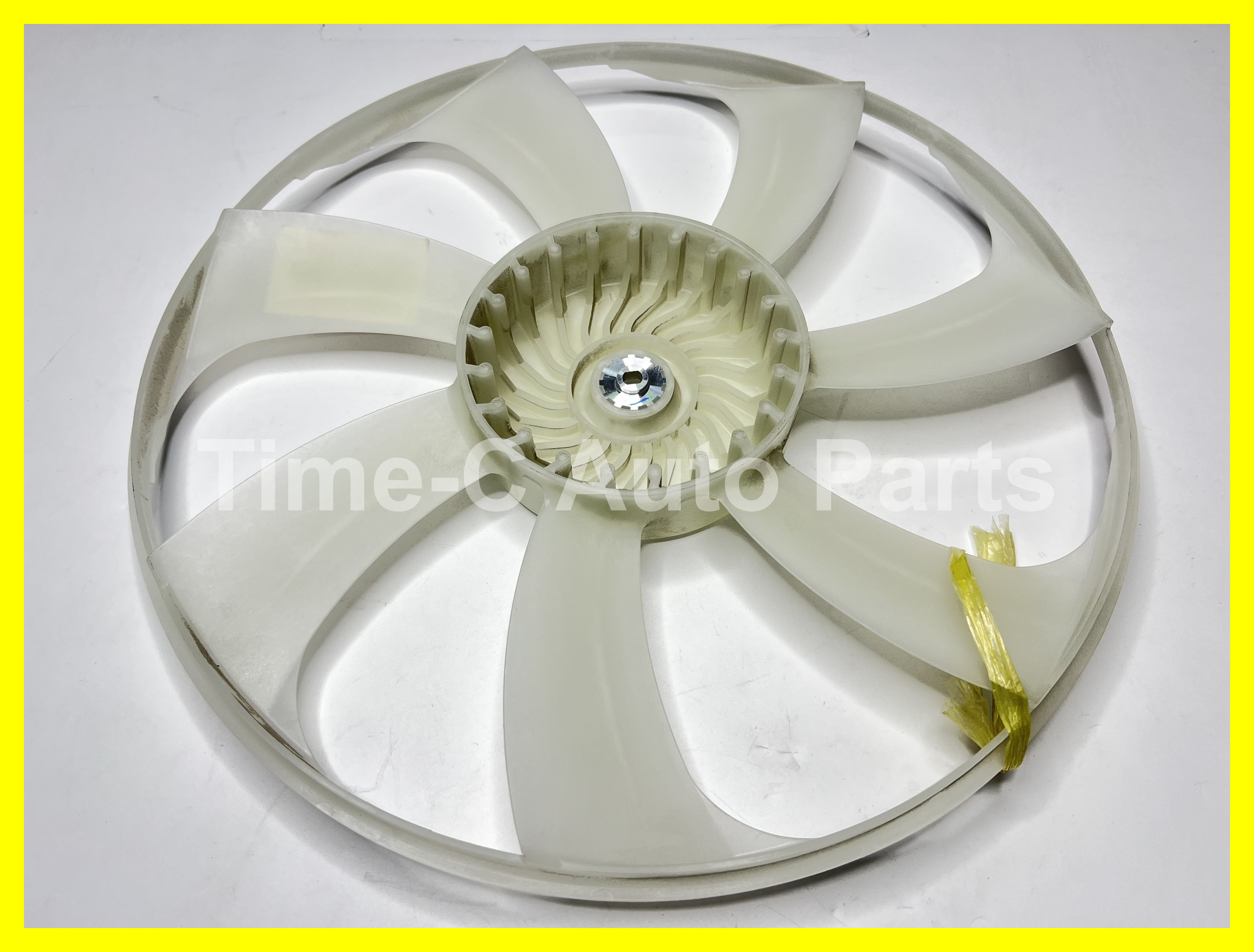 Toyota Prius C - 風扇葉 - 16361-21120