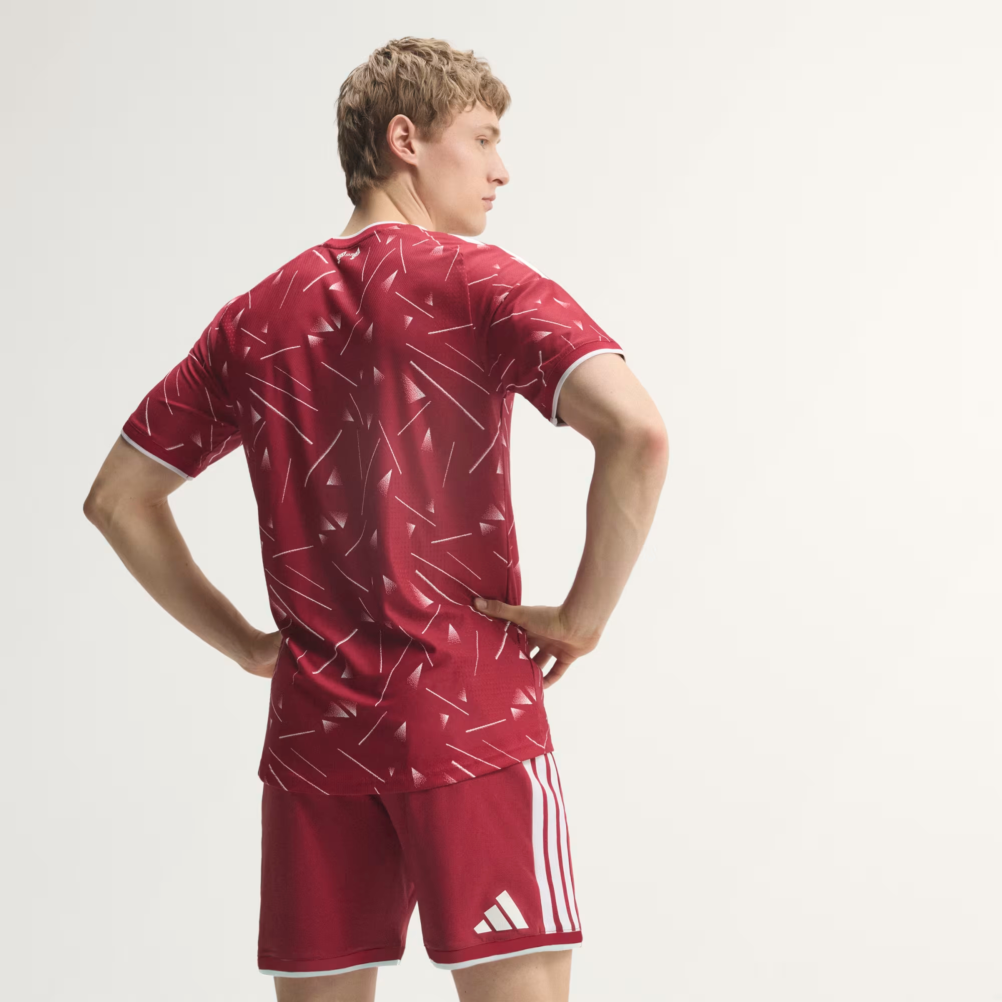 🔴⚪重塑八十年代經典 Adidas Liverpool 利物浦 2026-27 主場球員版球衣 (可加印字章) KA6851