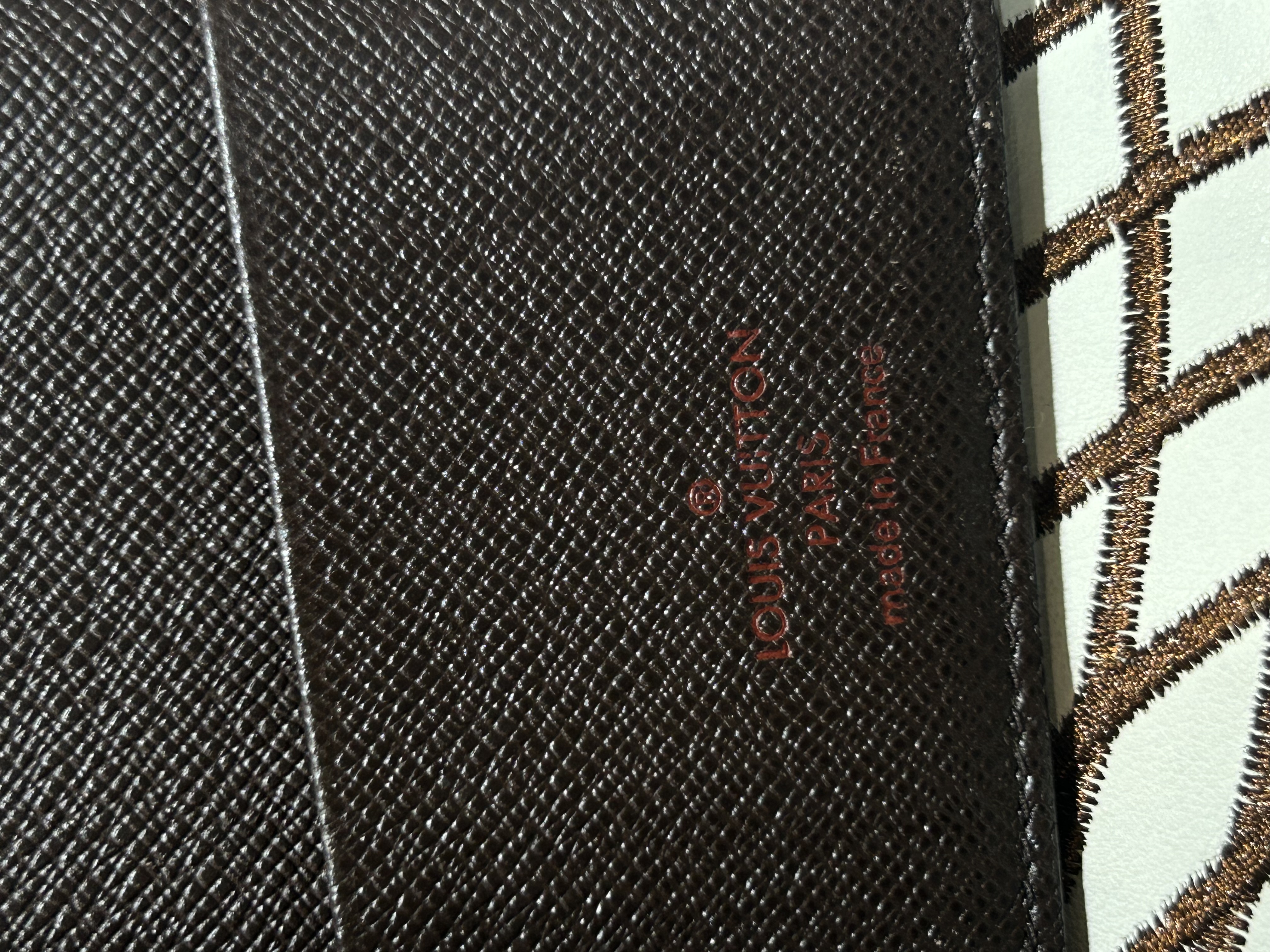 LV Portefeuille James Damier Short Wallet N63023 100%Authentic, 98%New 