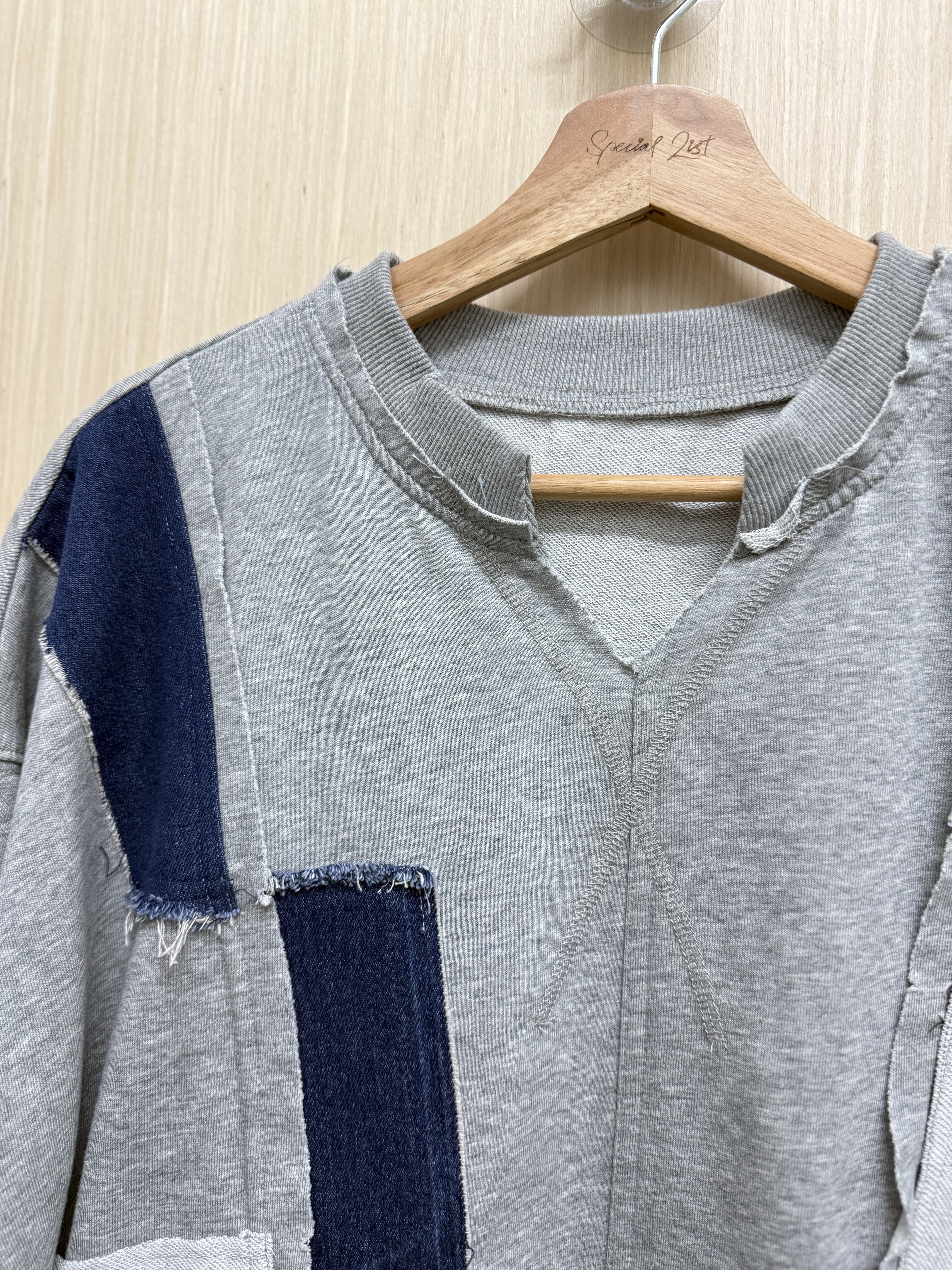 𝐕領拼牛仔布衛衣