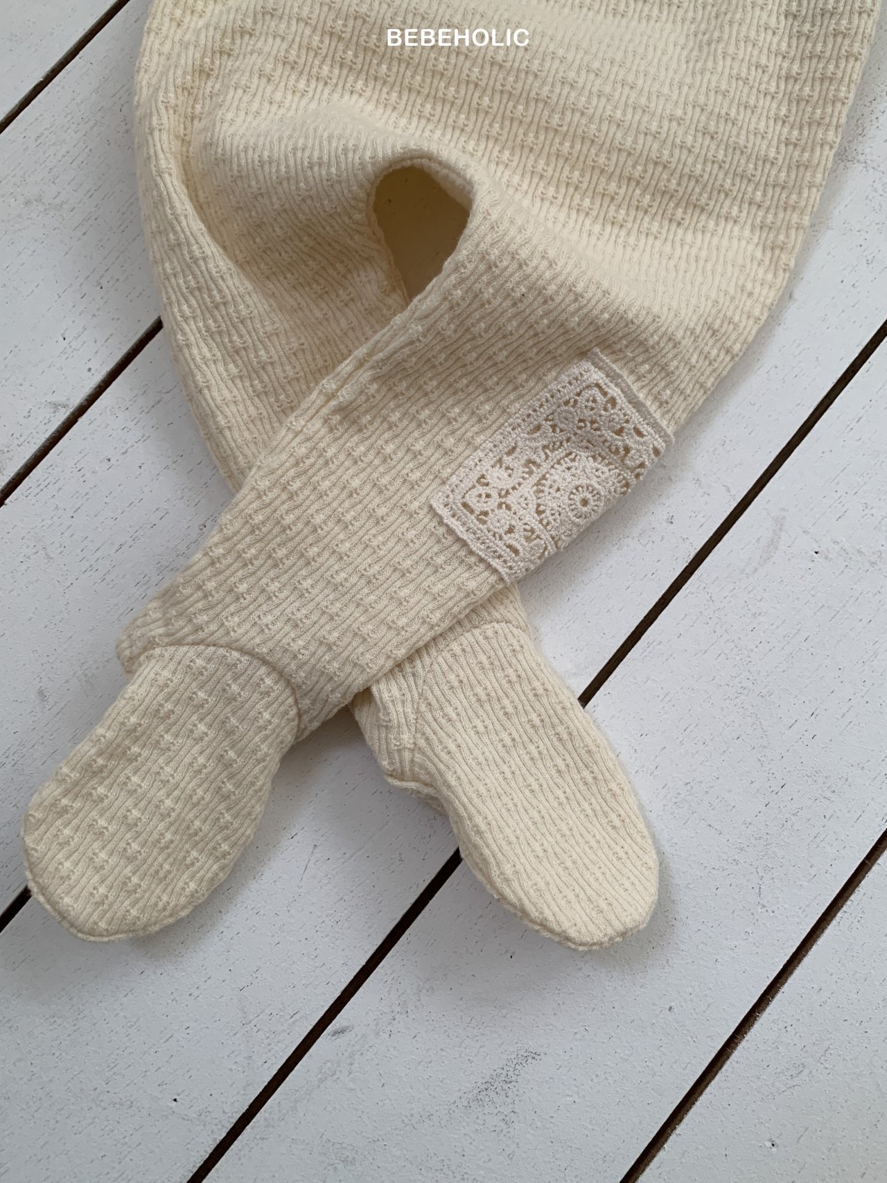 🌸預訂 韓國直送🌸🇰🇷BEBEHOLIC三色蕾絲提花包腳褲