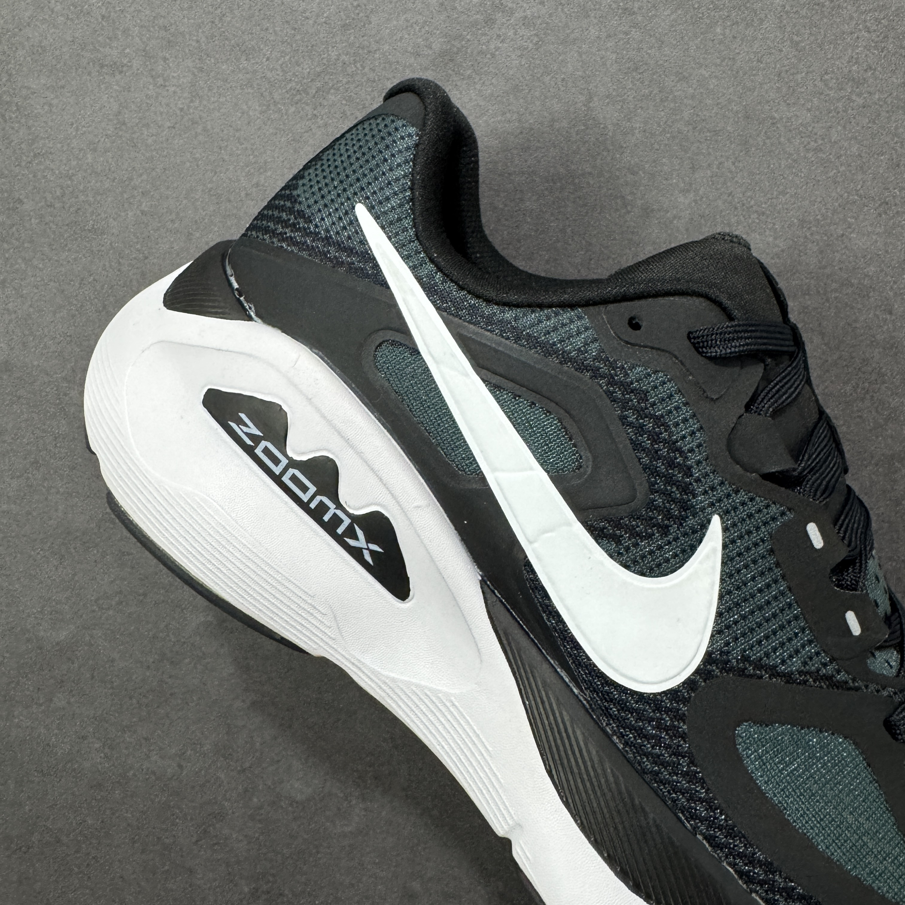 Nike Structure Plus HQ3048-001 