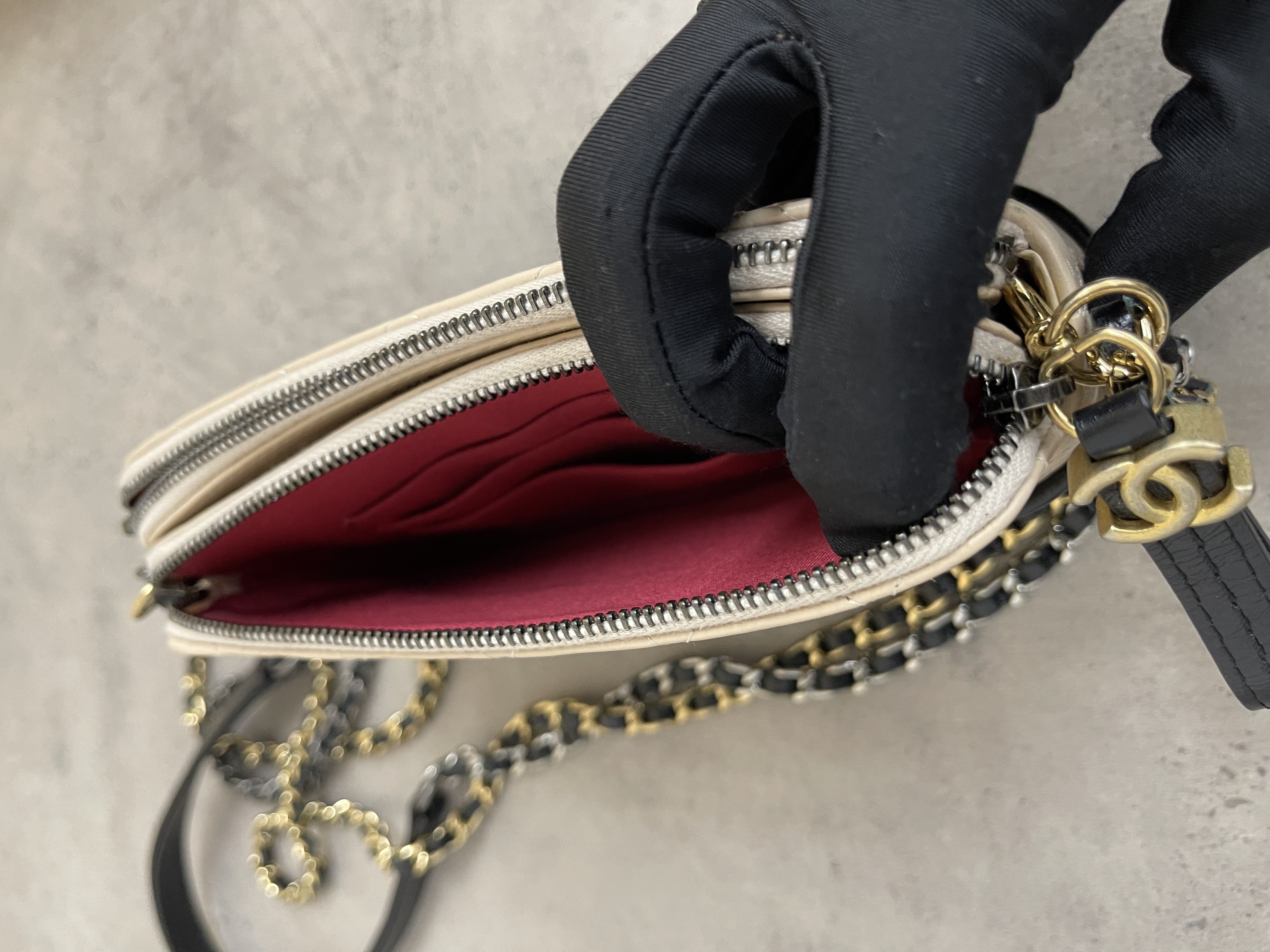 Pre-owned Chanel Gabrielle Clutch/ Product Code: 26012406