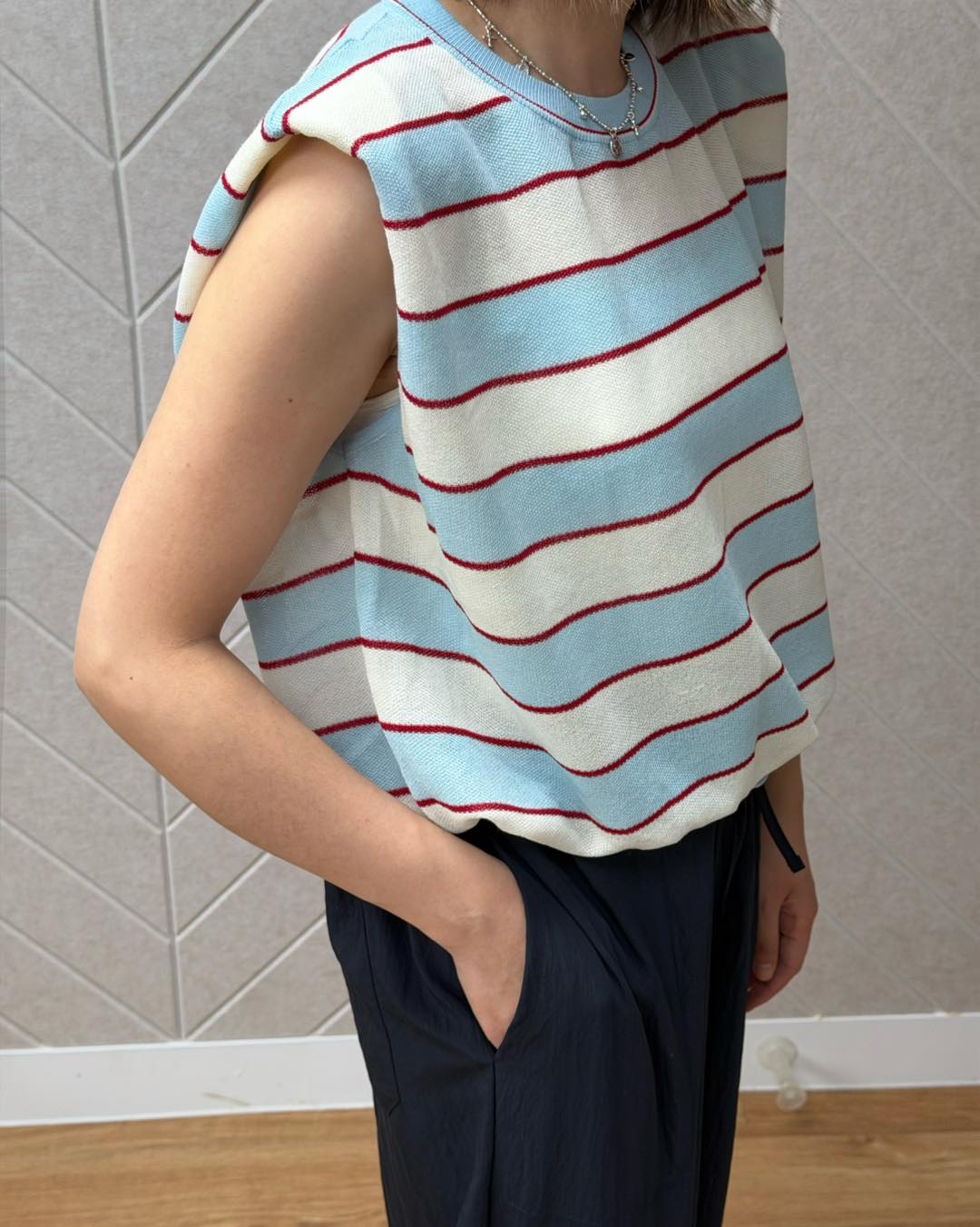 間色圓領束腳短Top