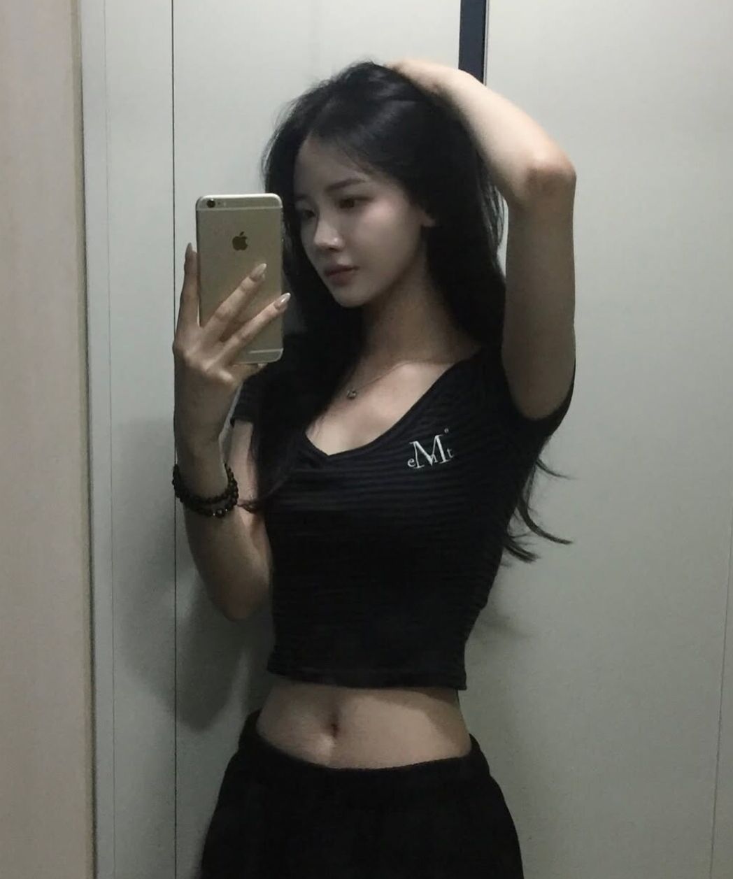 🇰🇷訂購｜MUCENT｜Emma V-neck Striped Short Sleeve Tee 