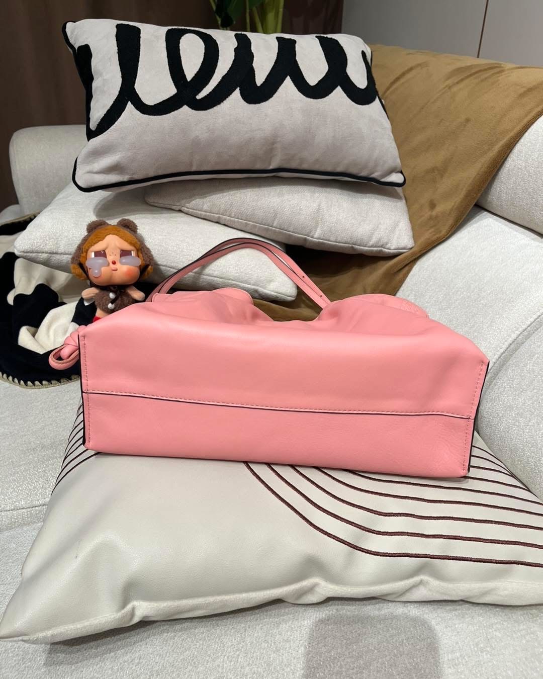 Loewe Flamenco medium Calfskin 100%Authentic, 98%New ✅booklet✅Dust bag