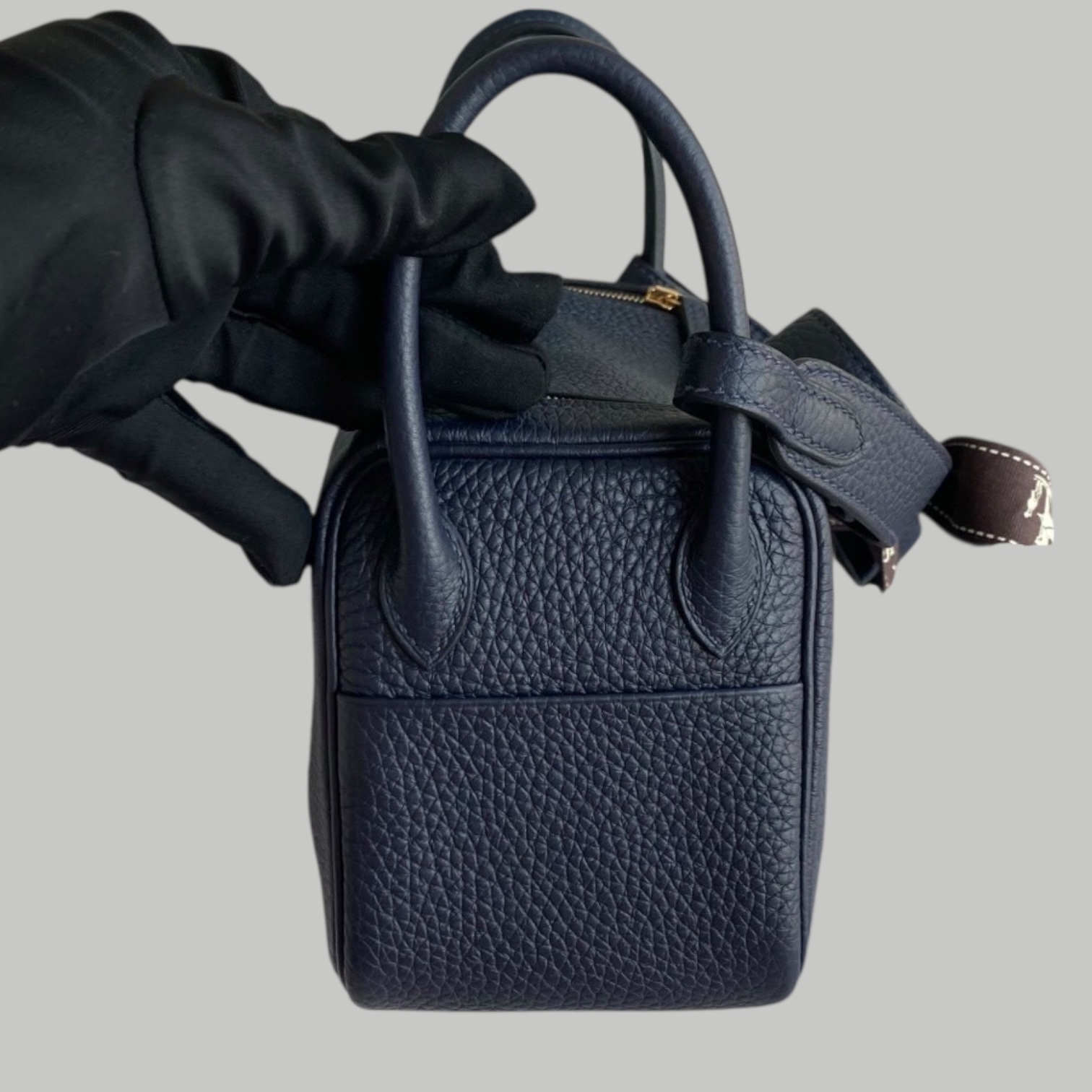 Hermes Mini Lindy 午夜藍金扣