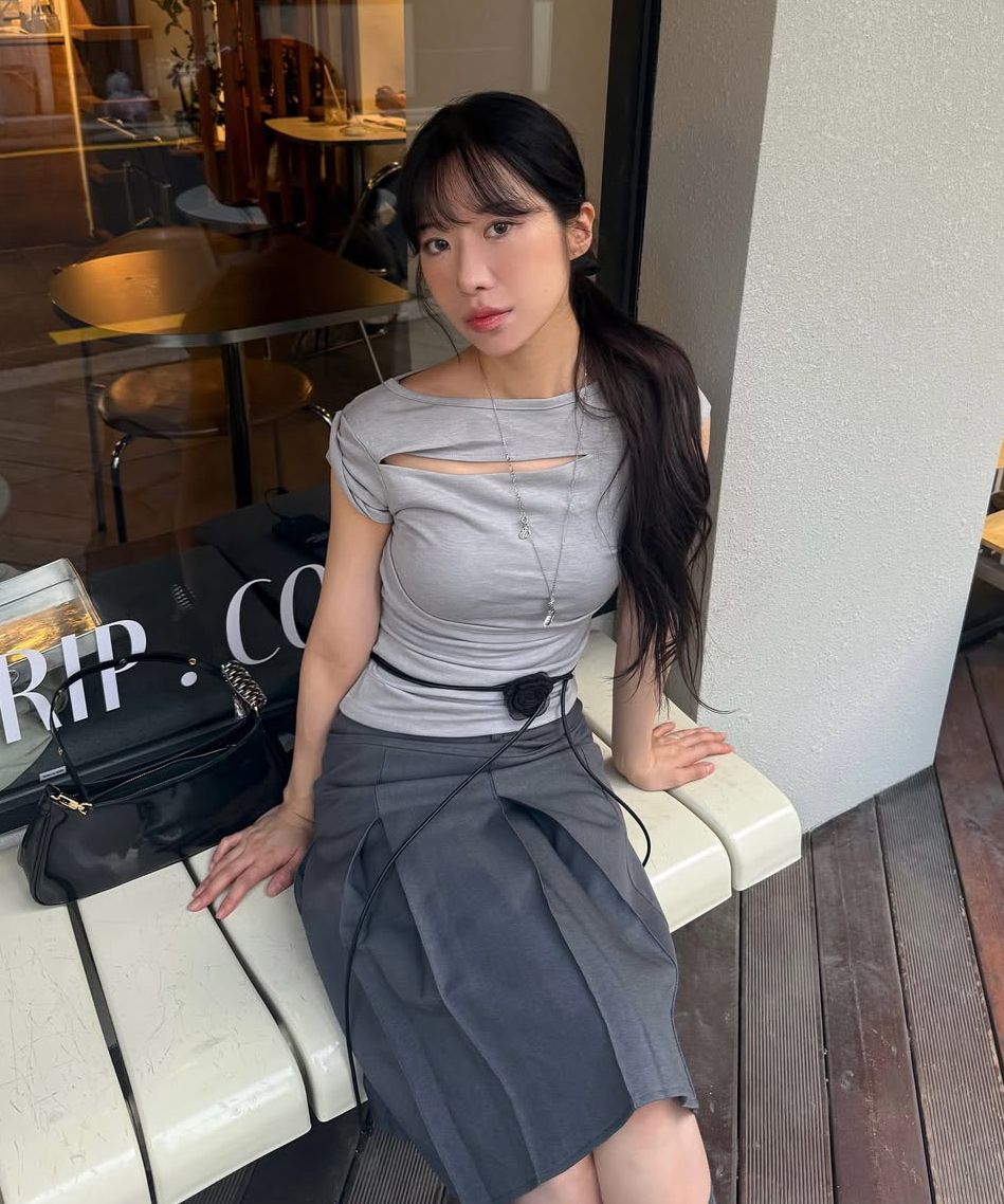 🇰🇷訂購｜FLARE UP 26SS｜Asymmetrical Draped Roll-Up T-Shirt 4色  