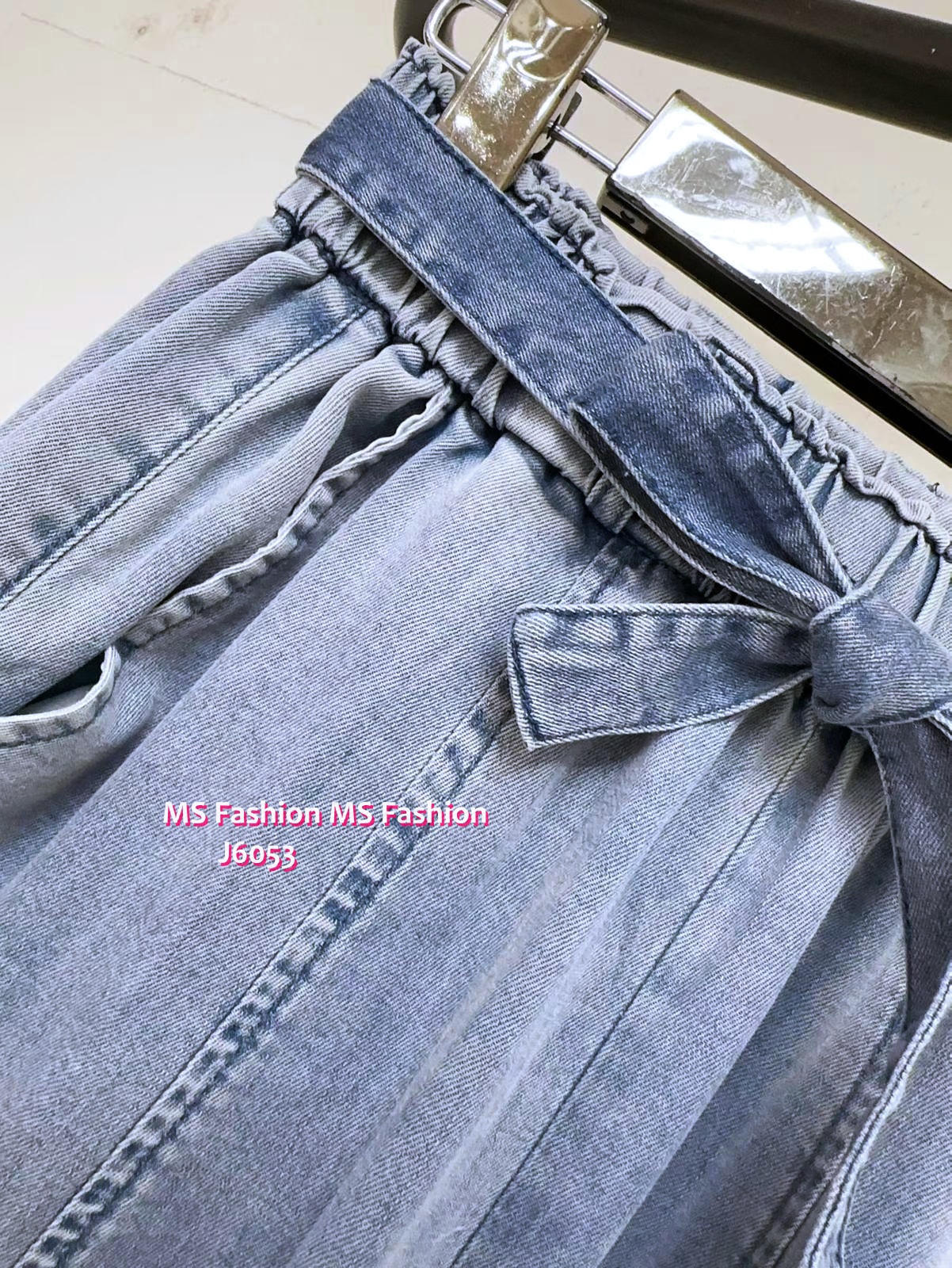 J6053 韓國🇰🇷百搭易襯闊筒牛