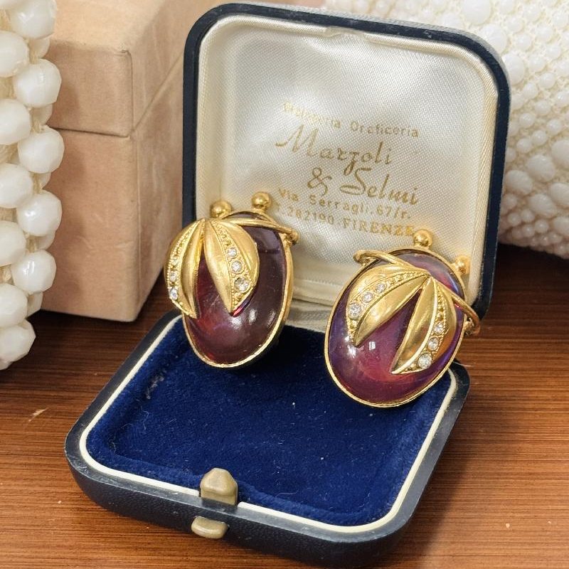 Vintage C.a. 1980s Czechoslovakian Egyptian-Revival Ruby Red Glass Beetle Large Clip Earrings (B004)