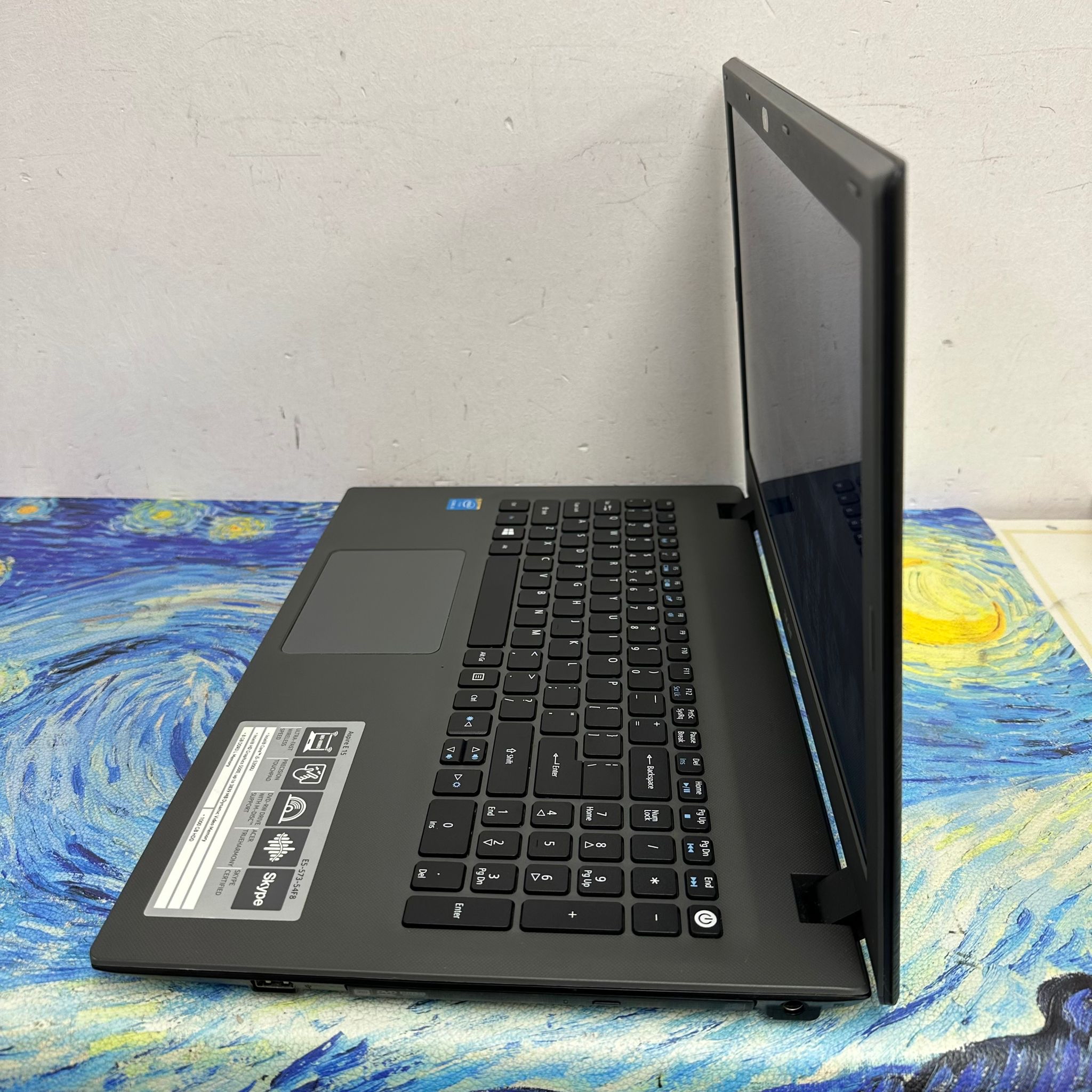 Acer Aspire E 15 i5-5200U/12GB Ram/256GB SSD/ Laptop /Notebook / Gaming/ Movie /Netflix/文書機 / Office / 