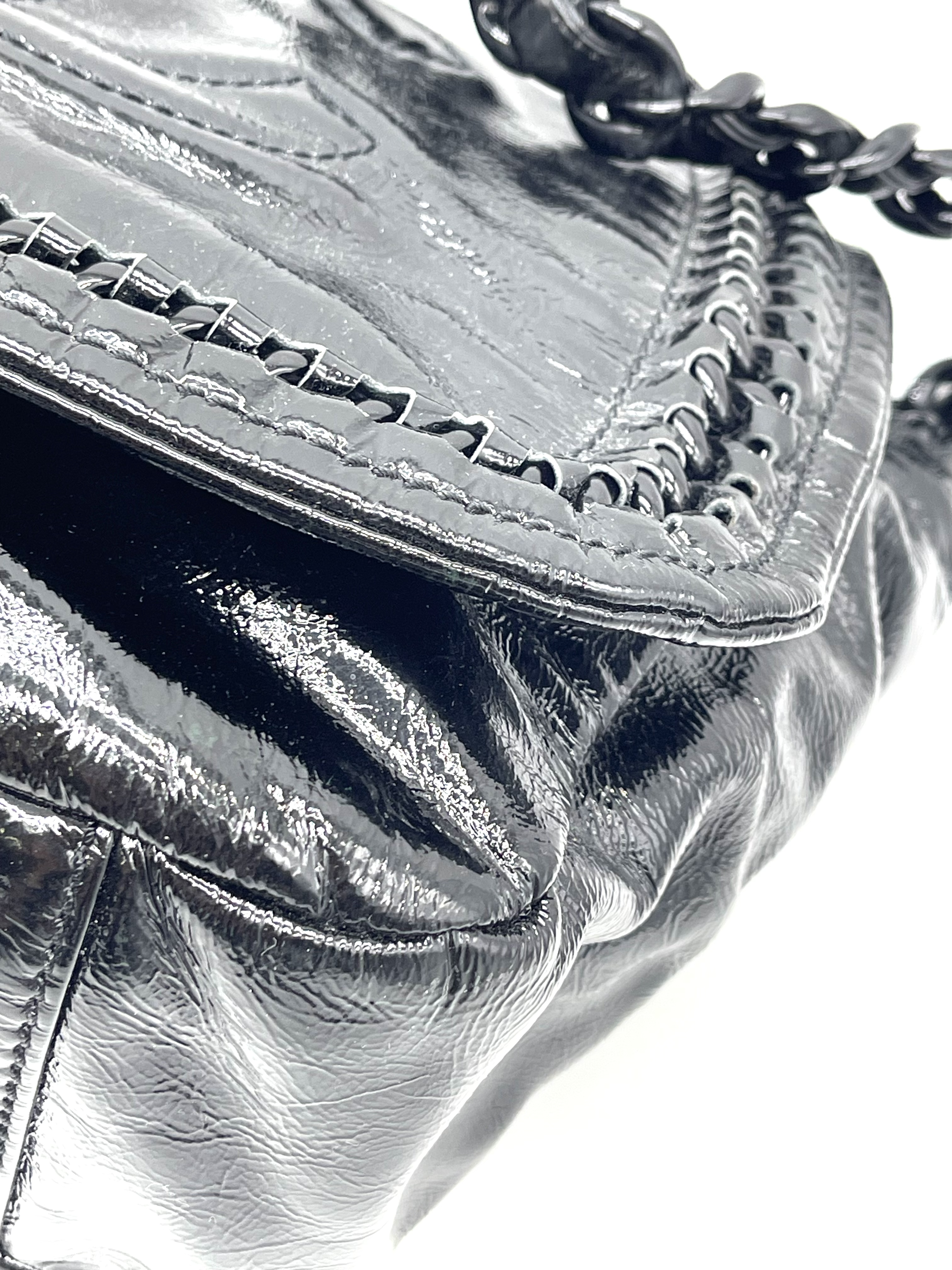 Pre-owned Chanel Black Patent Leather Luxe Ligne Flap Bag / Product Code: 26040308