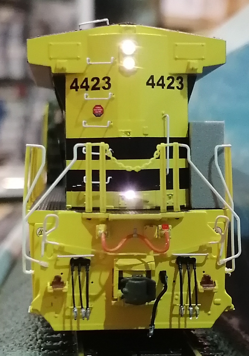 DASH 9-44CW, Alabama & Gulf Coast/Honoring Veterans #4423