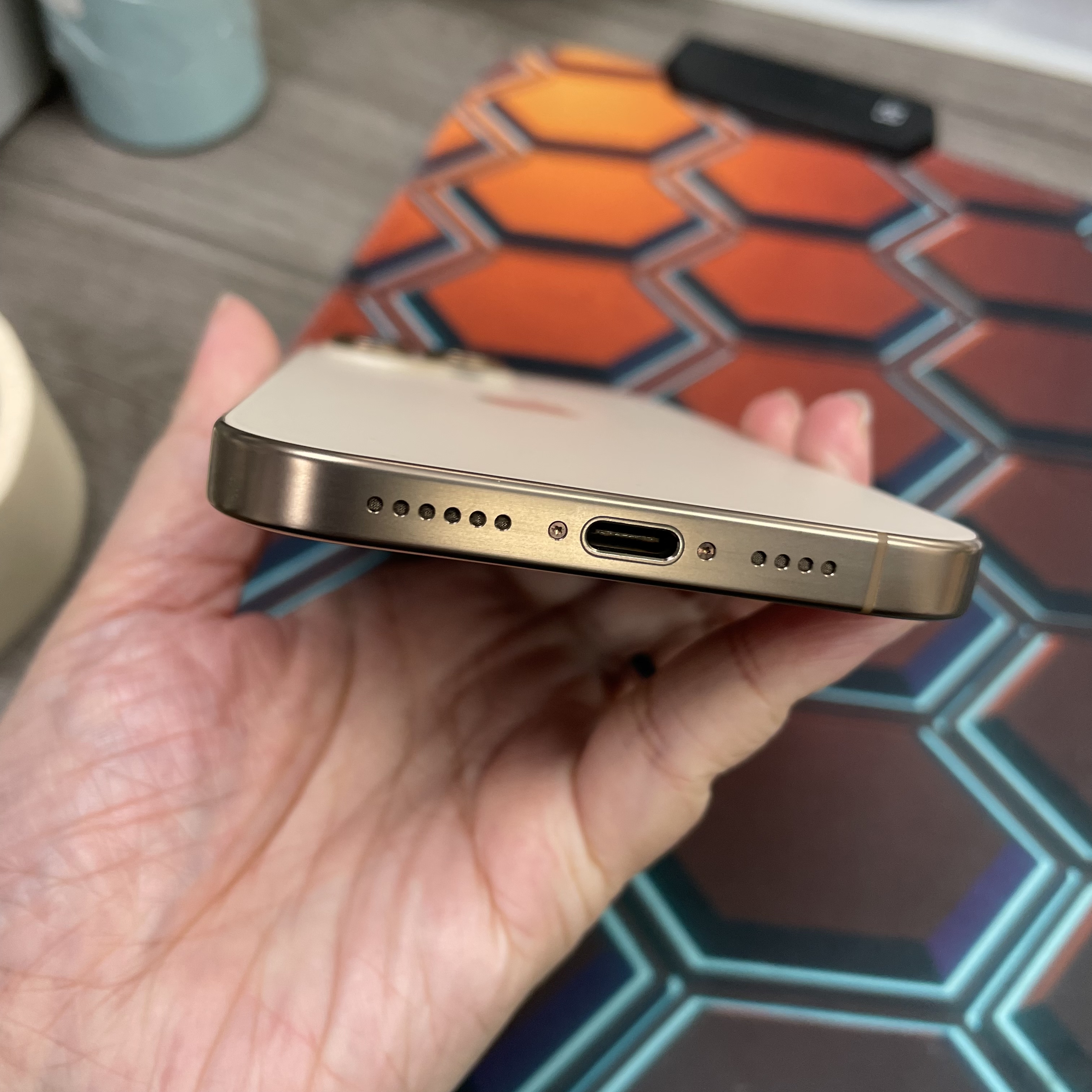 *8415 16 Pro max 完美機 1TB 電90 沙色 gold