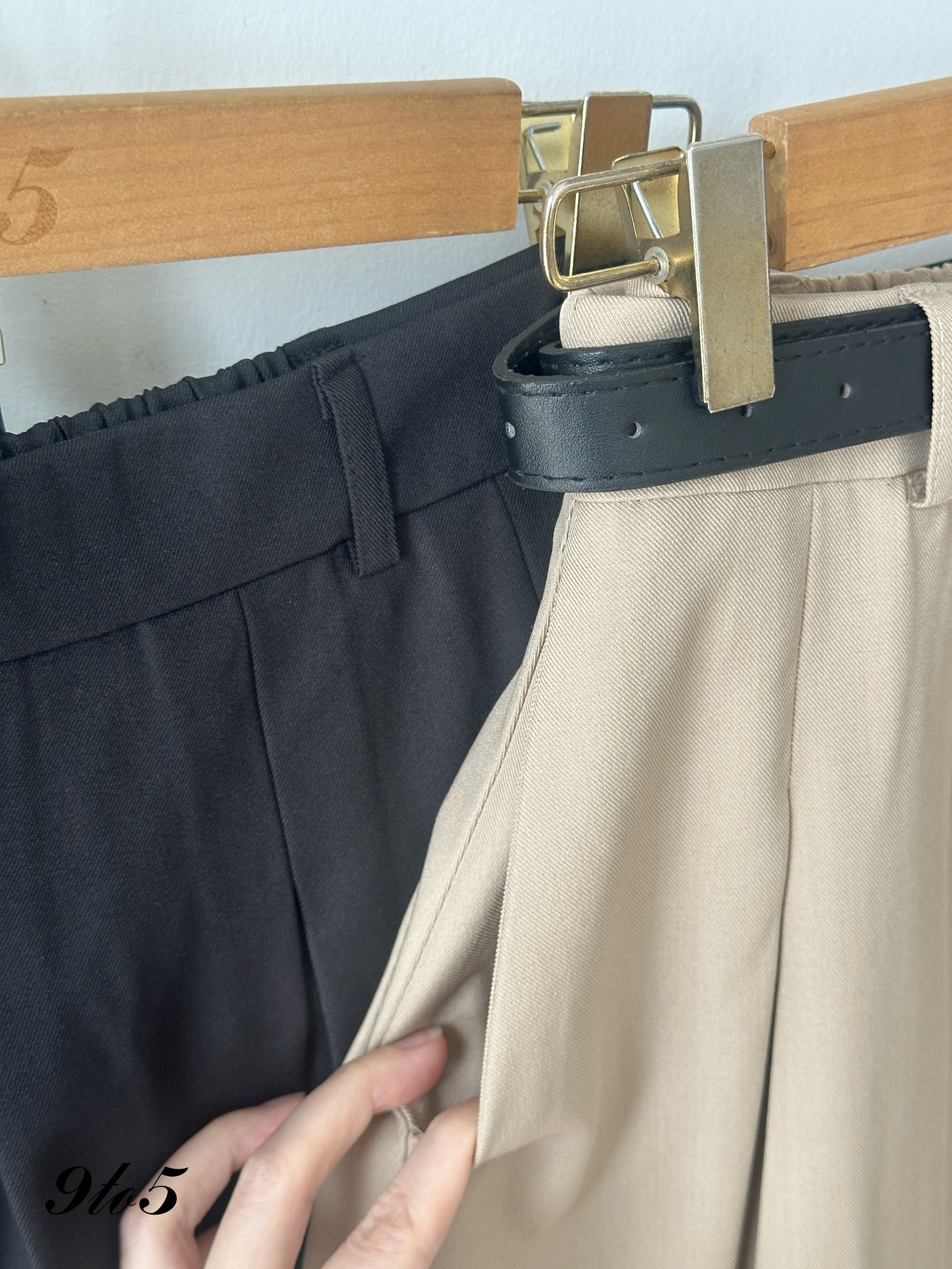 S1891 A Line Pleated Skirt - Black & Khaki