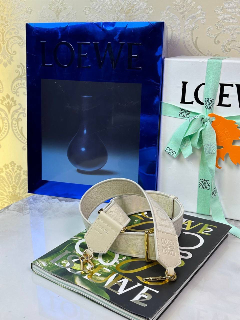 𝐀𝐧𝐚𝐠𝐫𝐚𝐦 刺绣肩带「米白」 👈 全新升级上线♻️ 尺寸:131-4cm（长度可调节） 编码：182323