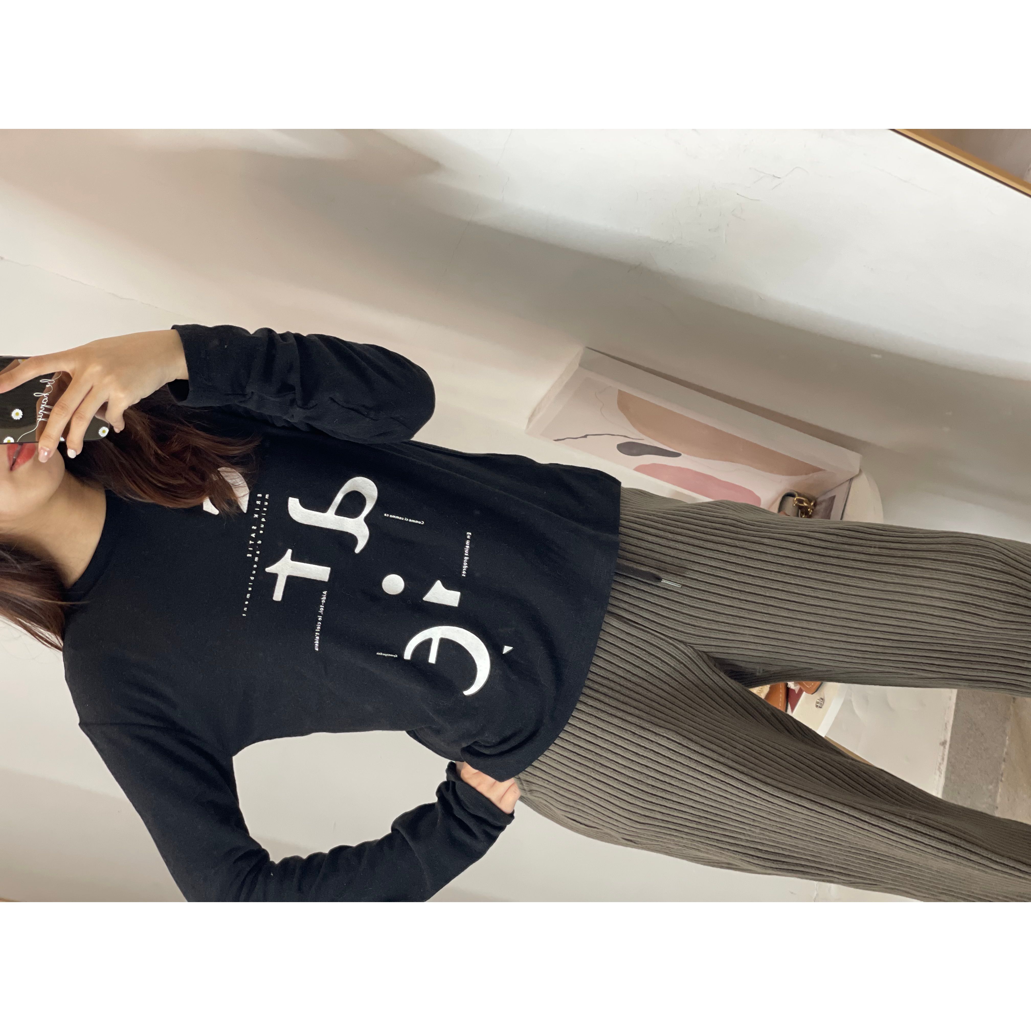 薄身英文字絲襪Top