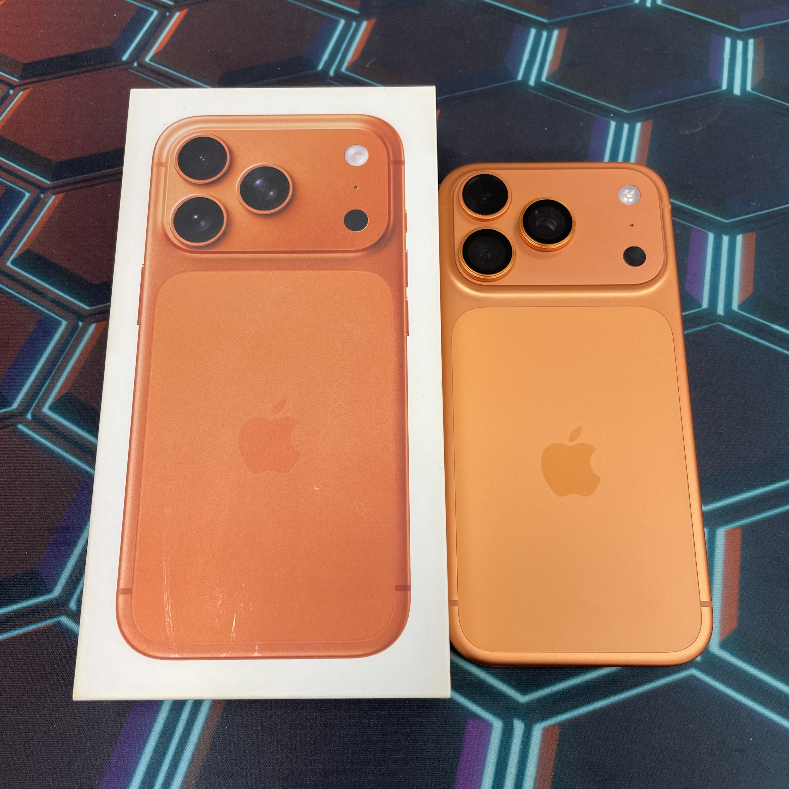 *7951 17 pro 完美機 256GB 電100 橙色 orange