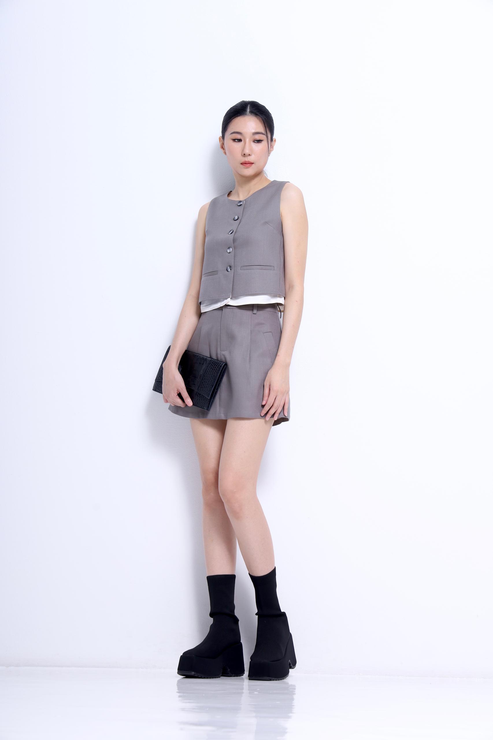 CB2778 LOOSE LAYERED BUTTON VEST TOP 