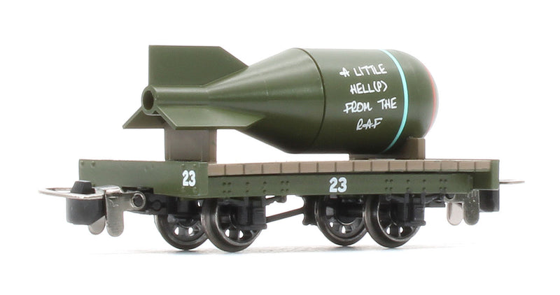 Rapido Trains 009 narrow gauge WD War Department Wagons Triple Pack & loco