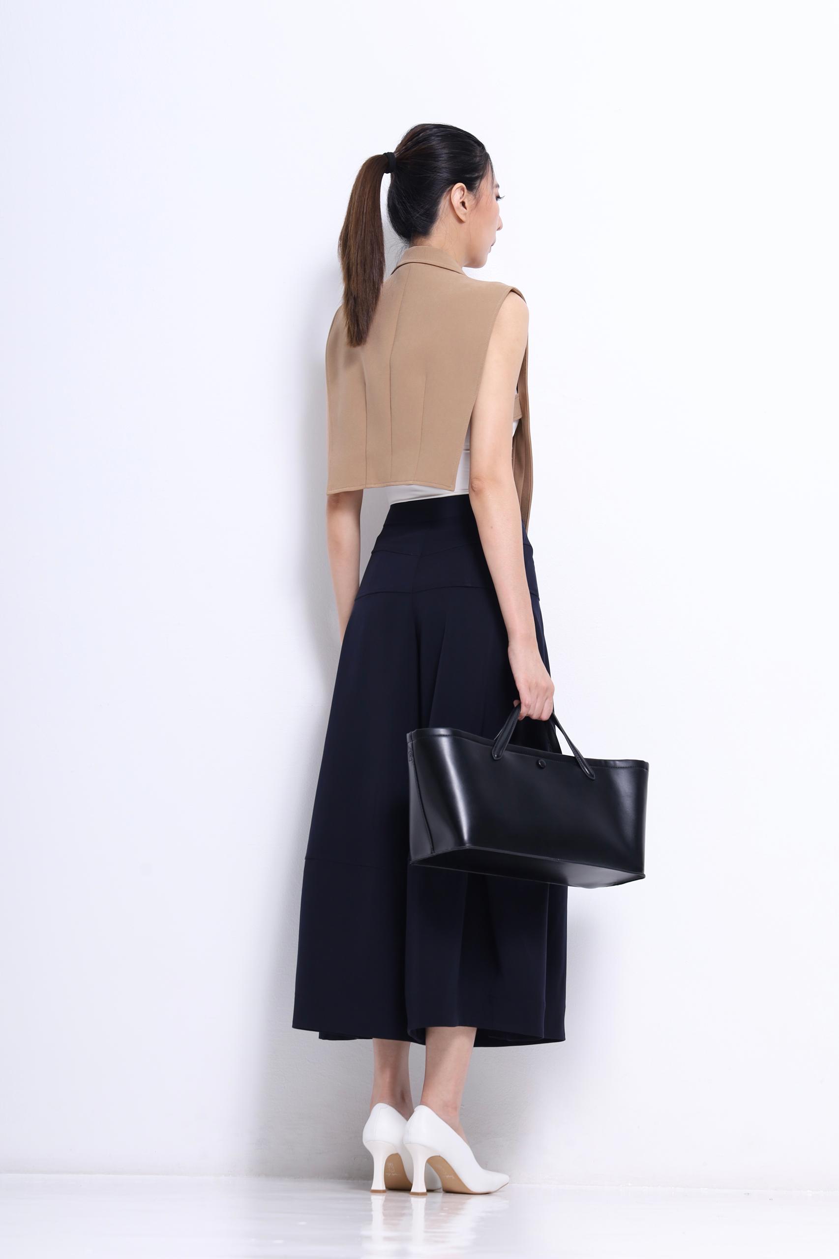 P584 MID RISE FLARE QULLOTTES PANT